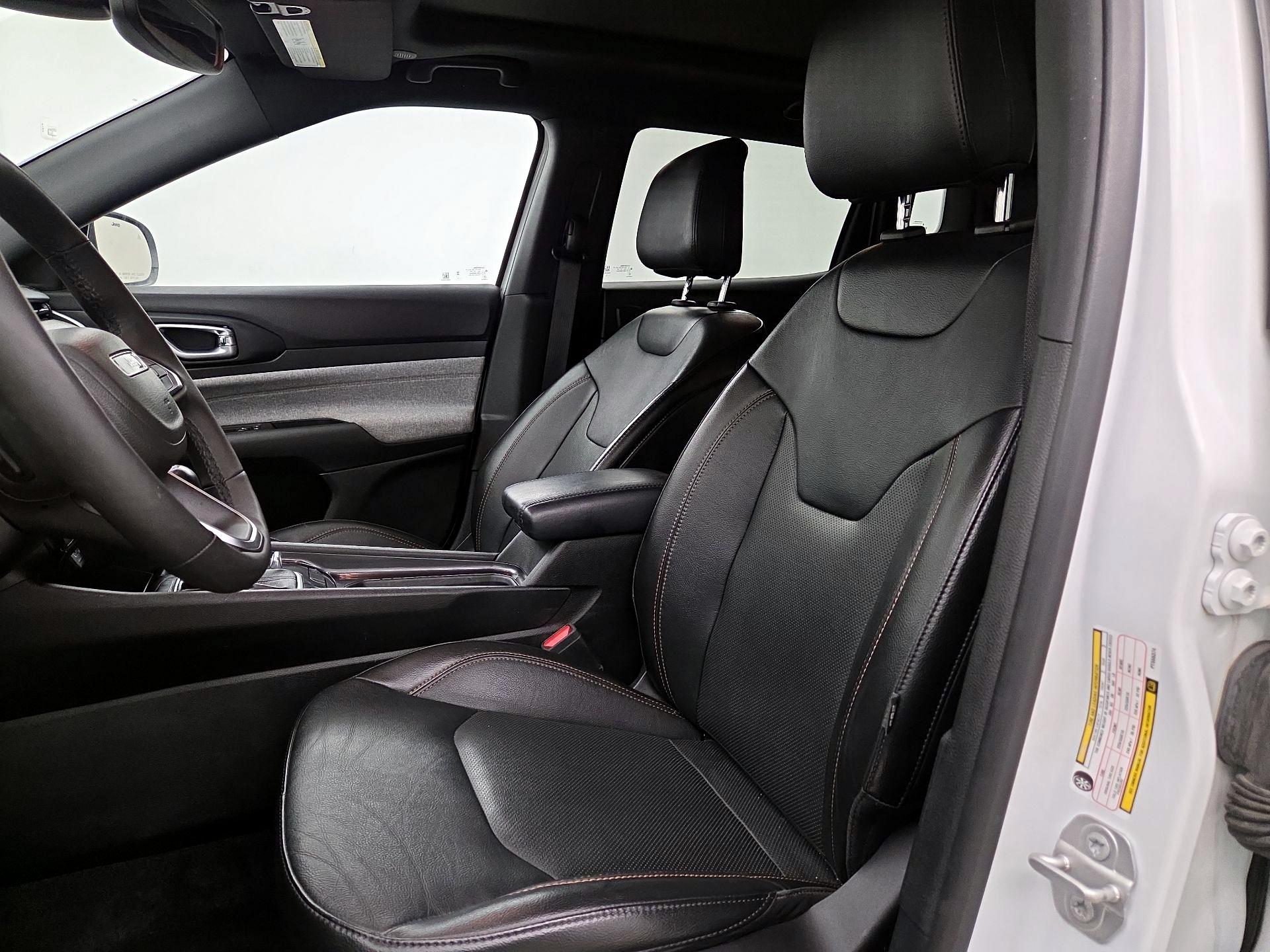 Thumbnail: 2023 Jeep Compass - 11