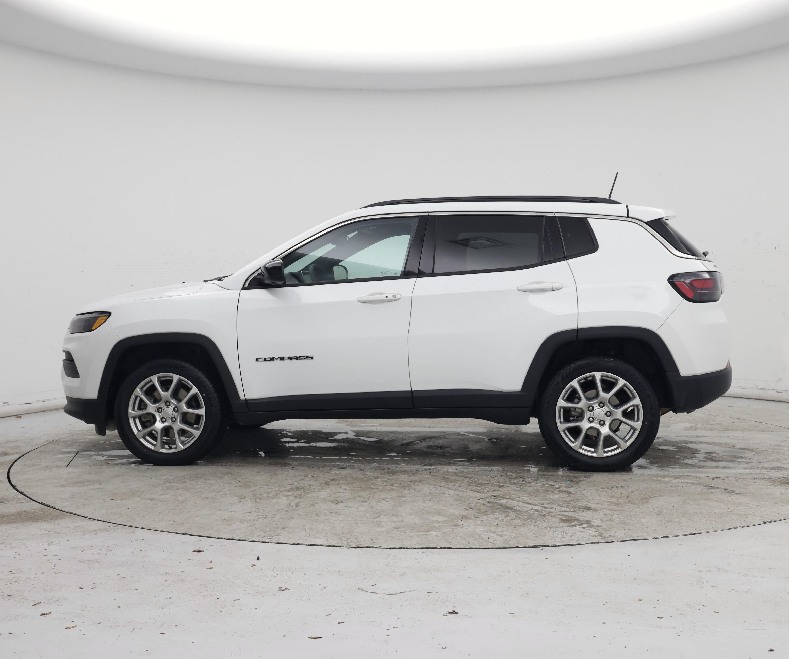 Thumbnail: 2023 Jeep Compass - 3