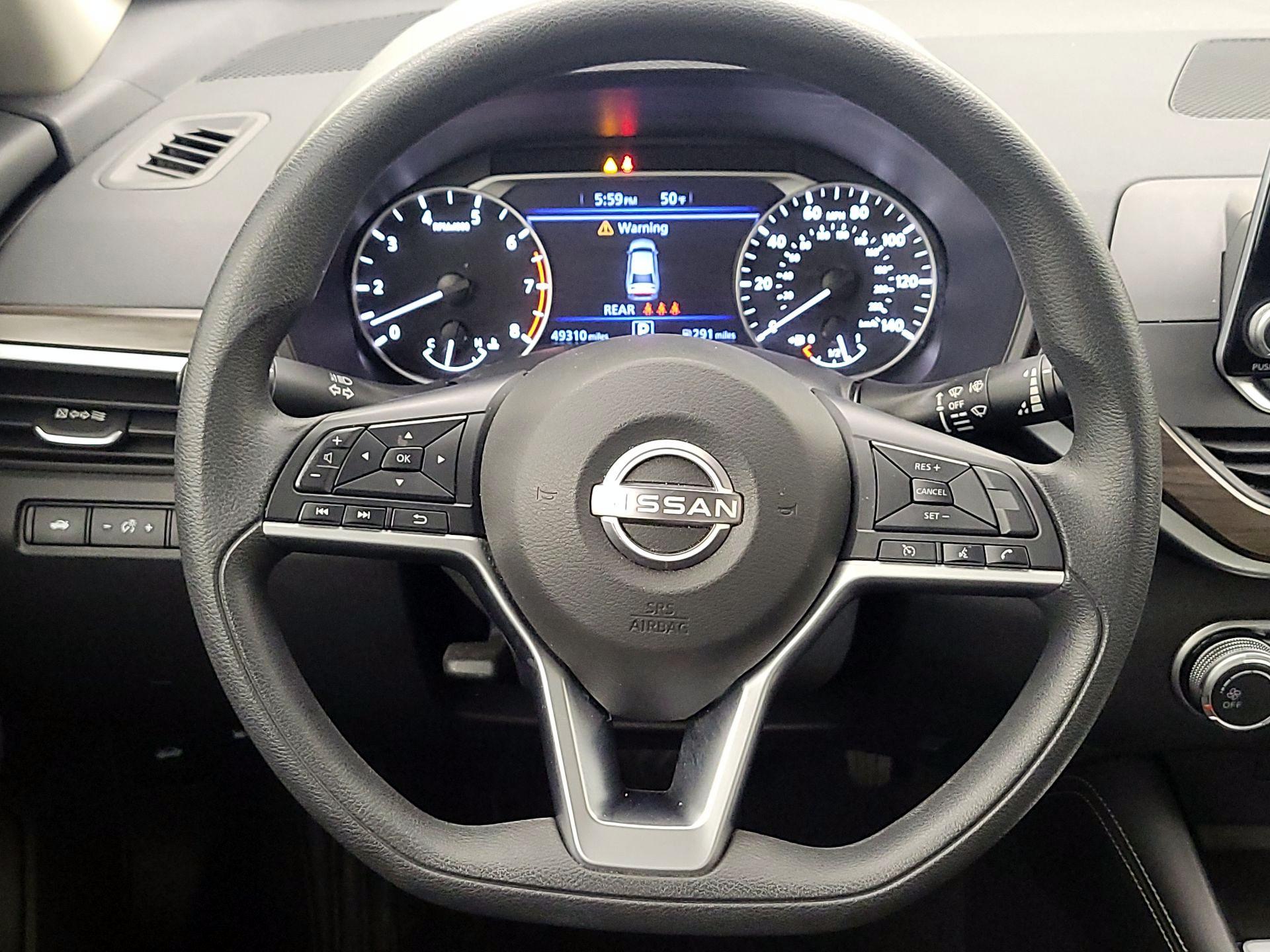 Thumbnail: 2023 Nissan Altima - 10