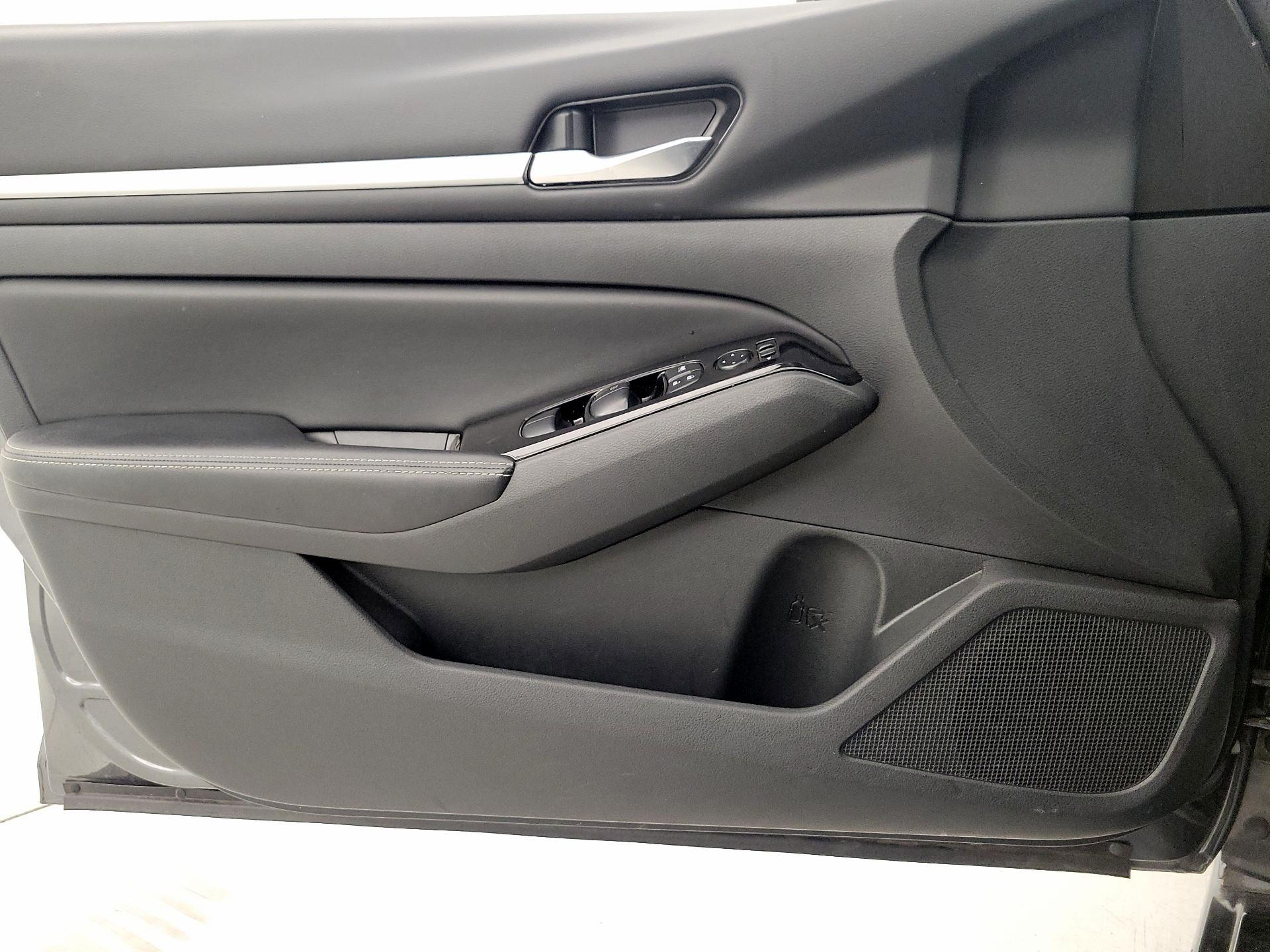 Thumbnail: 2023 Nissan Altima - 12