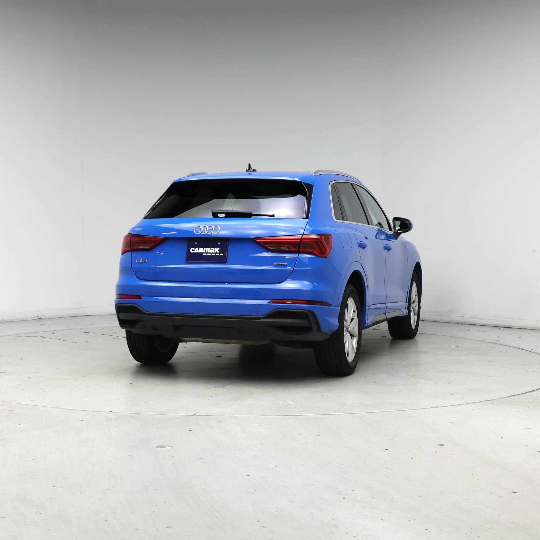 Thumbnail: 2023 Audi Q3 - 8