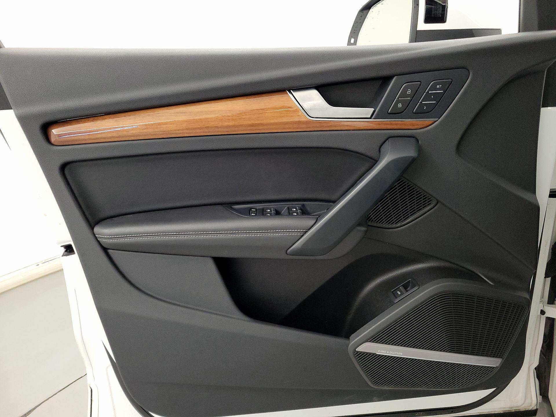 Thumbnail: 2023 Audi Q5 - 12