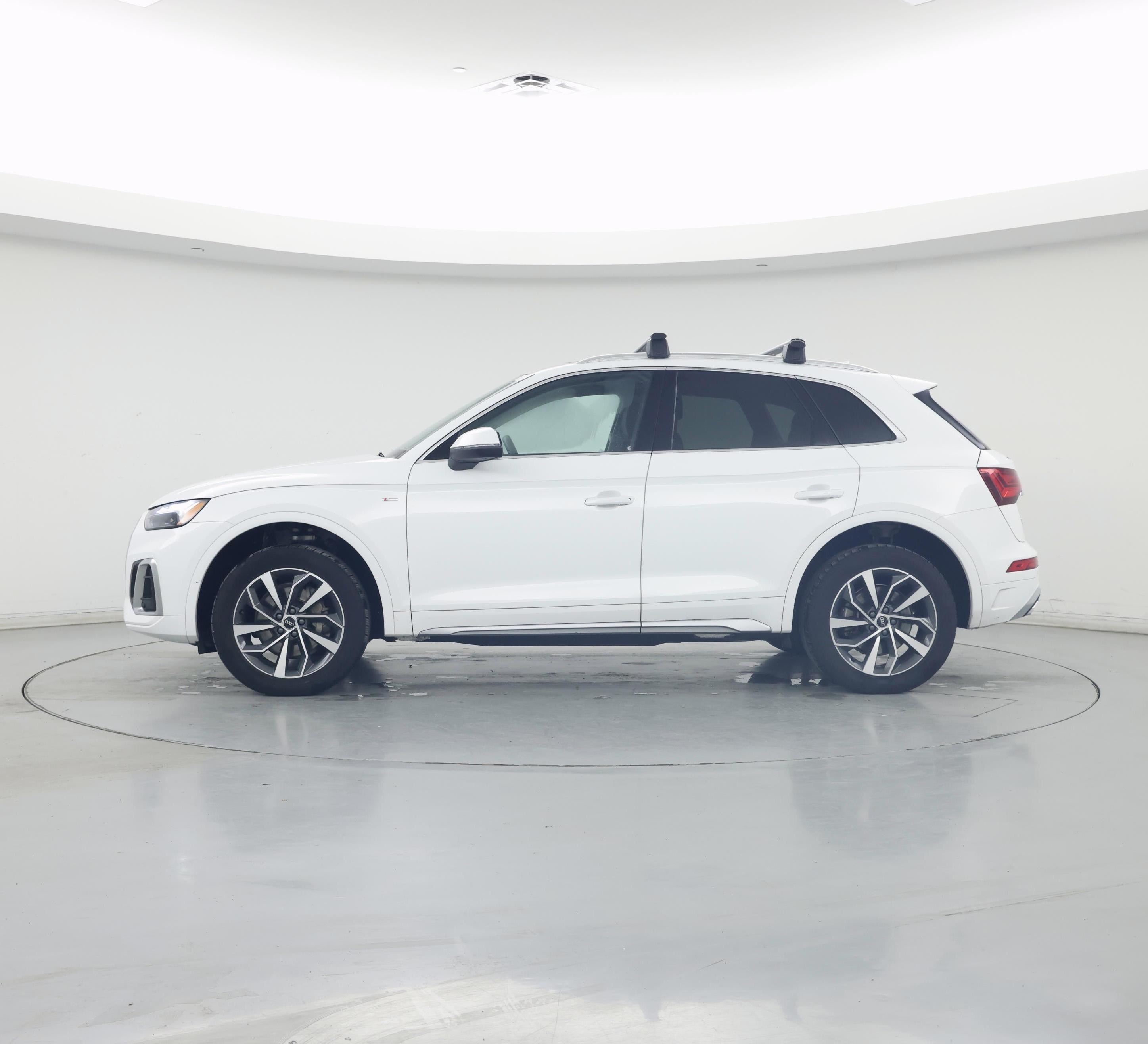 Thumbnail: 2023 Audi Q5 - 3