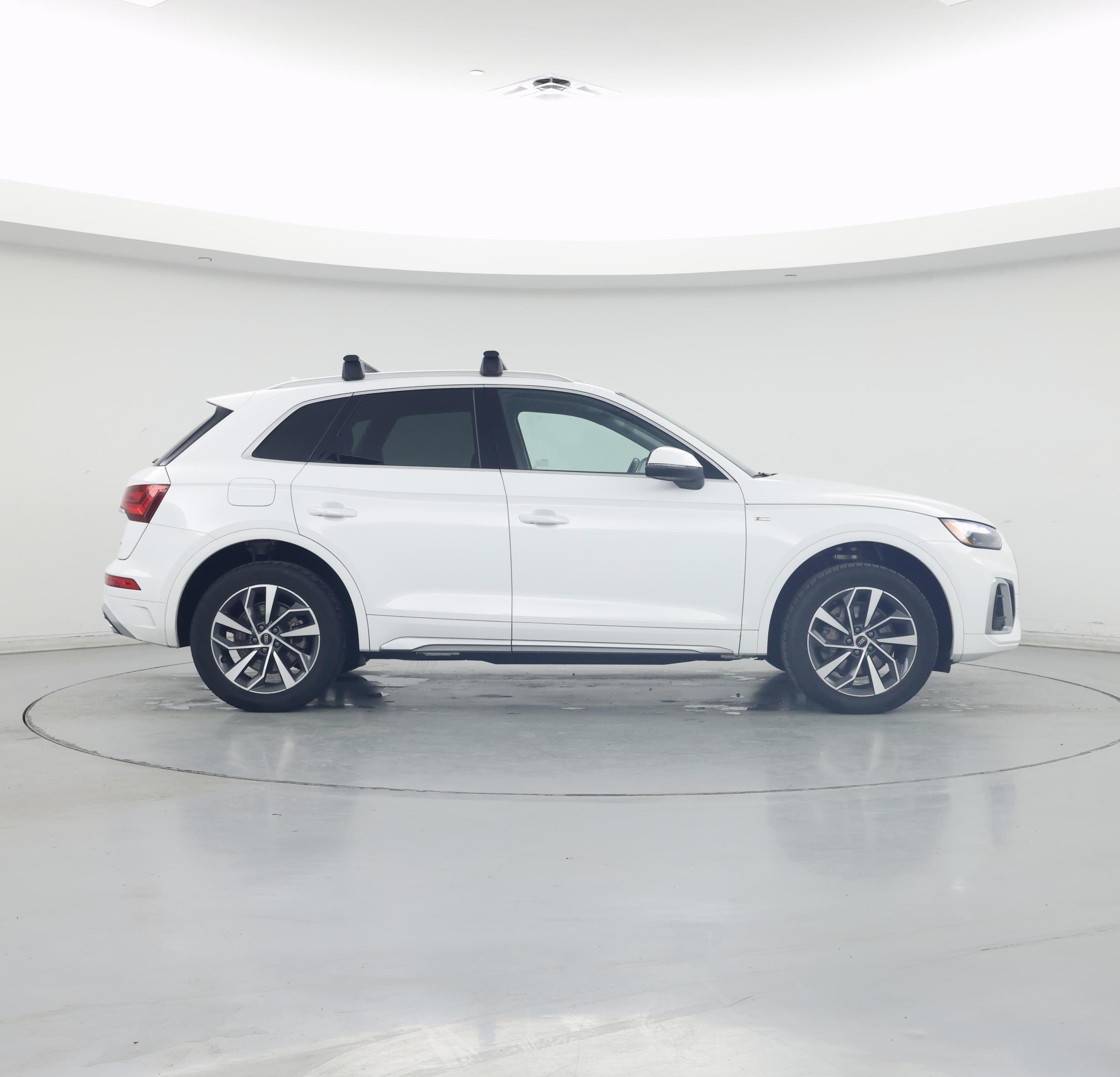 Thumbnail: 2023 Audi Q5 - 7