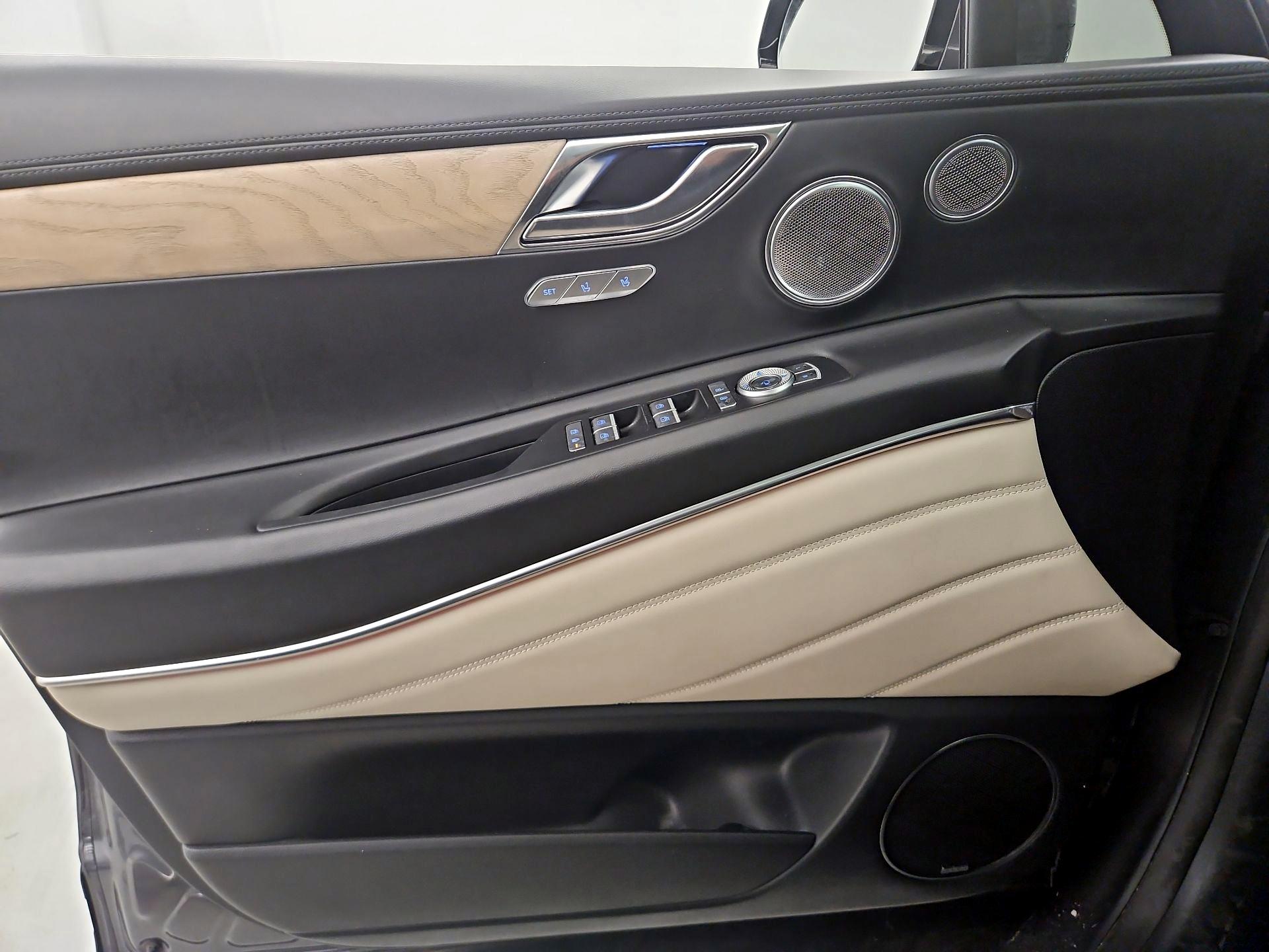 Thumbnail: 2022 Genesis GV80 - 12