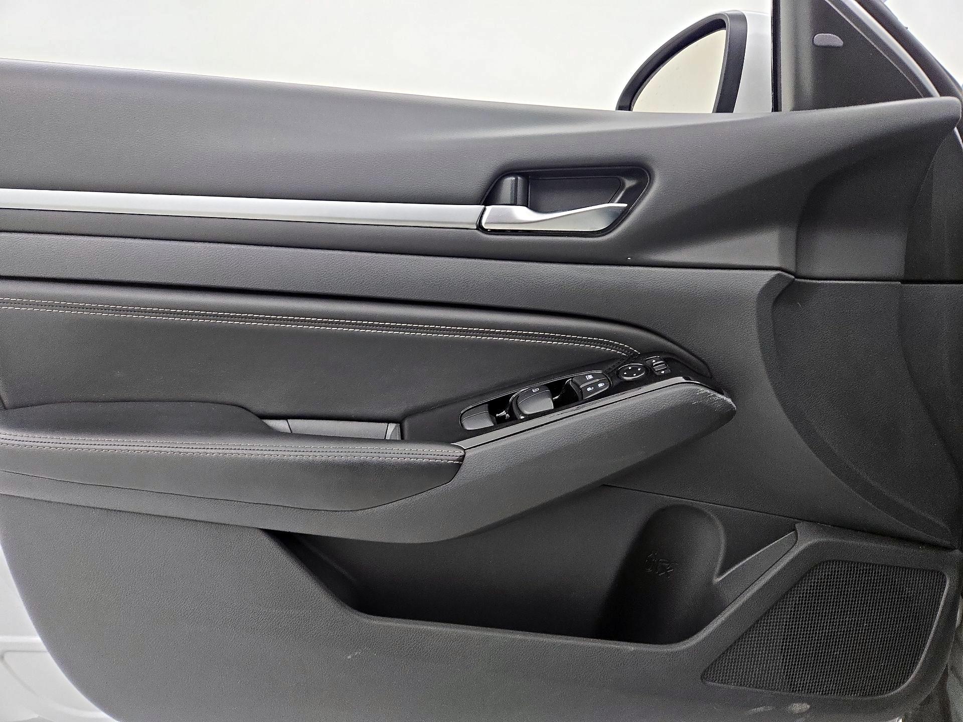 Thumbnail: 2023 Nissan Altima - 12