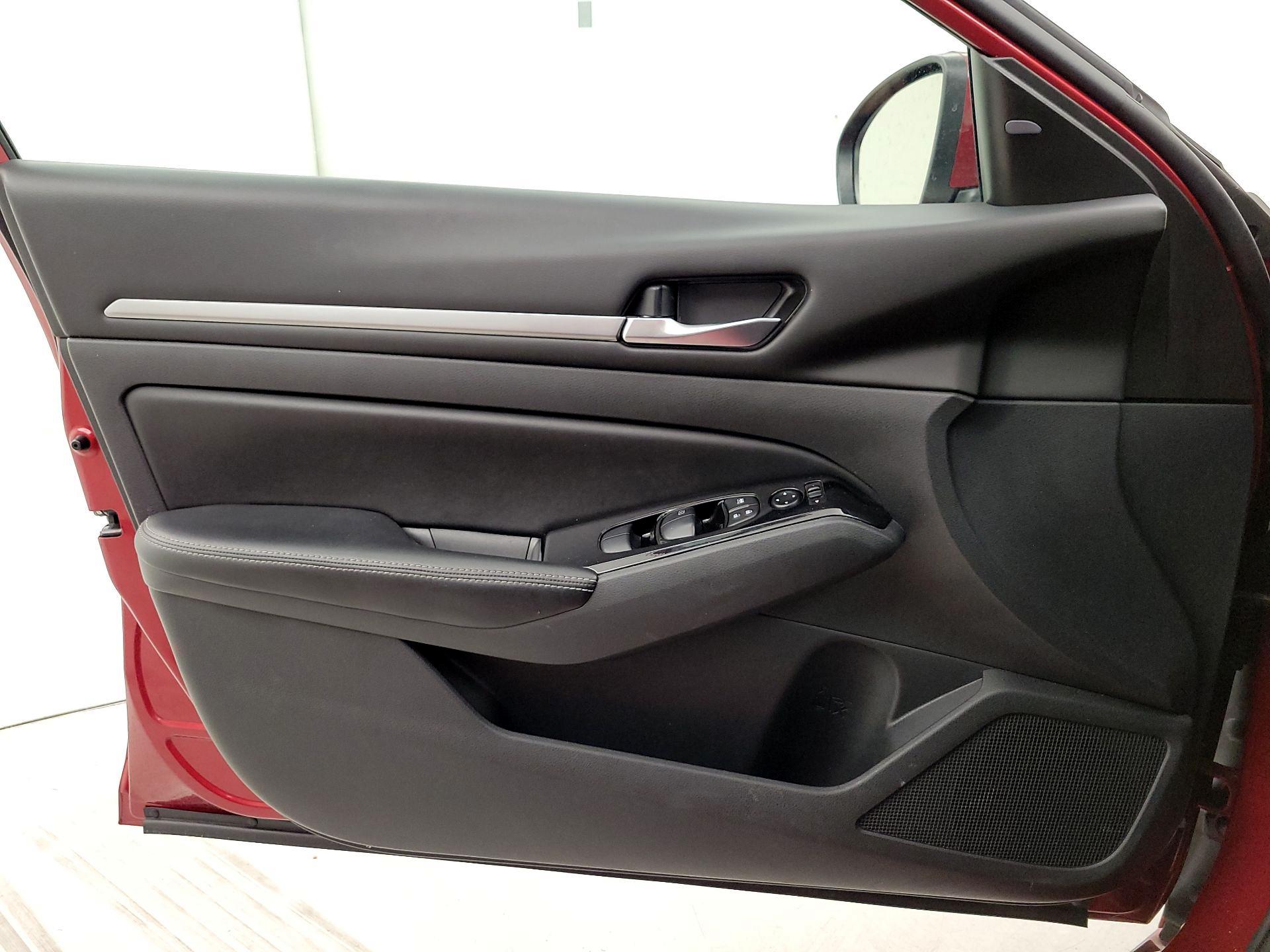 Thumbnail: 2023 Nissan Altima - 12