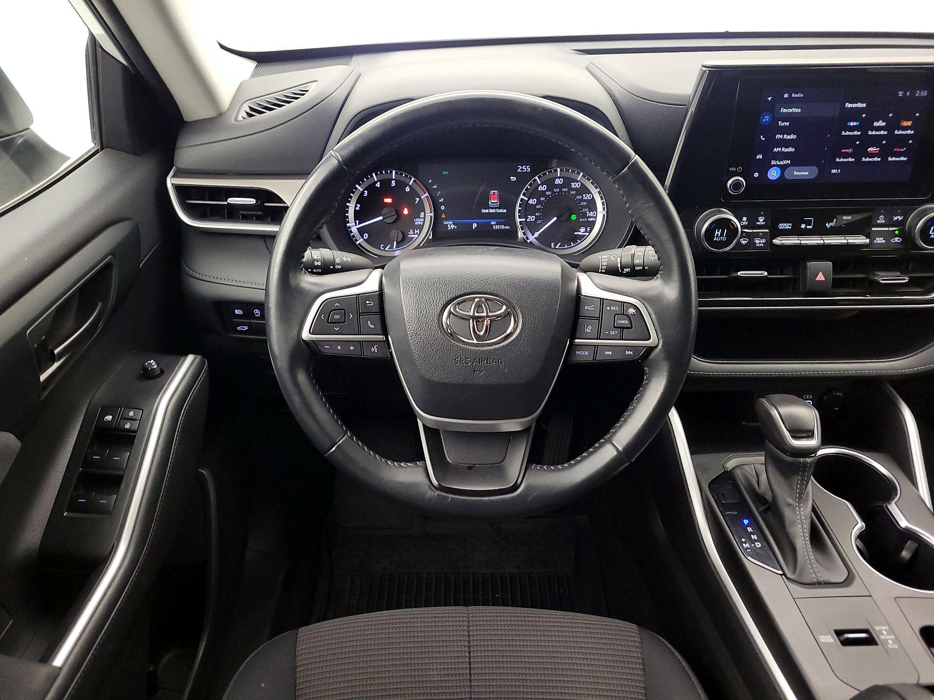 Thumbnail: 2023 Toyota Highlander - 10