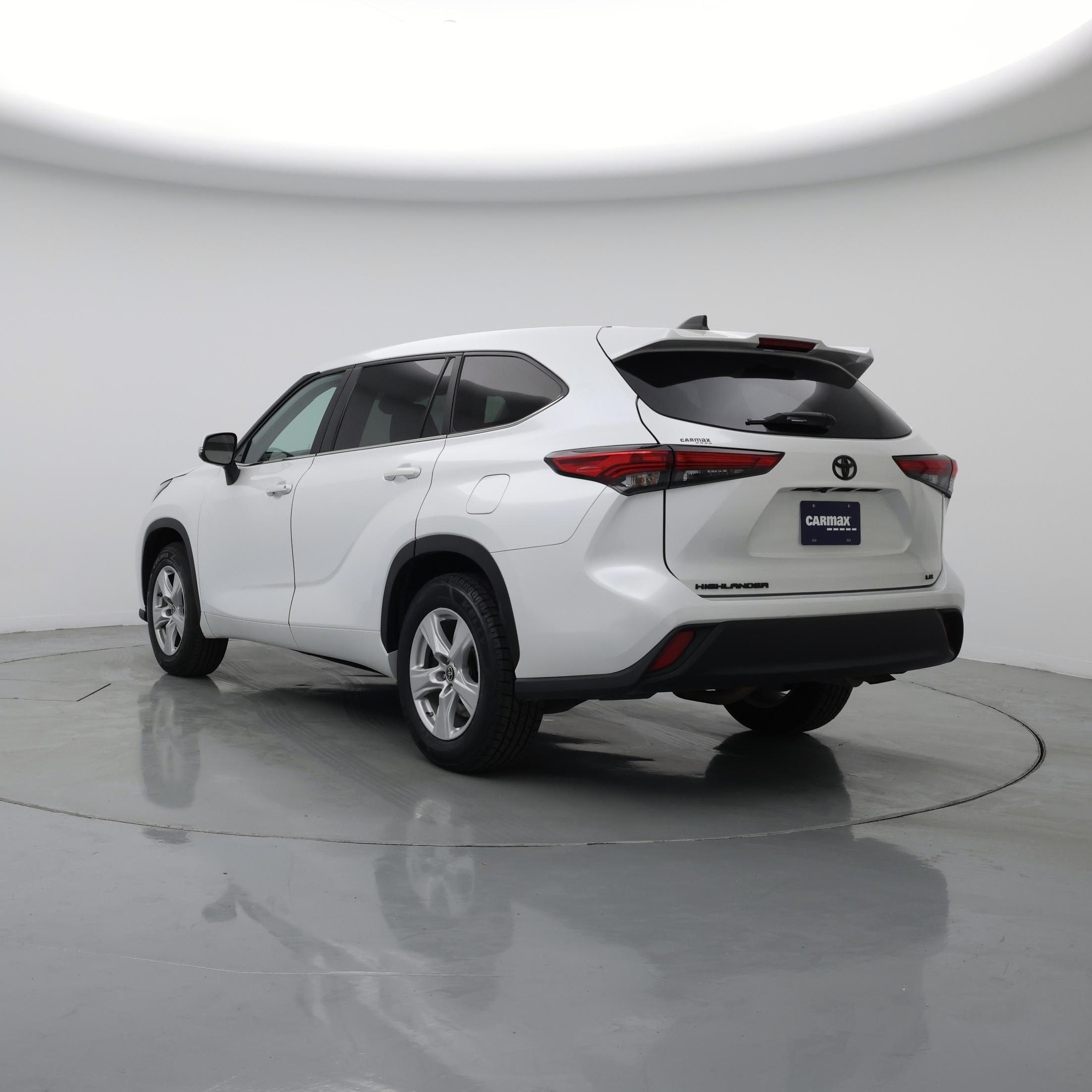 Thumbnail: 2023 Toyota Highlander - 2