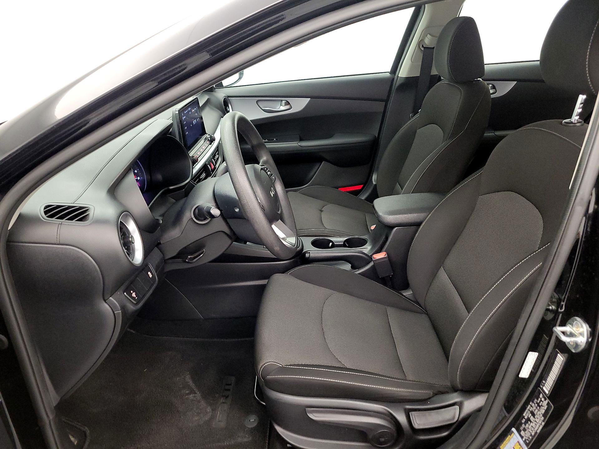 Thumbnail: 2023 Kia Forte - 11