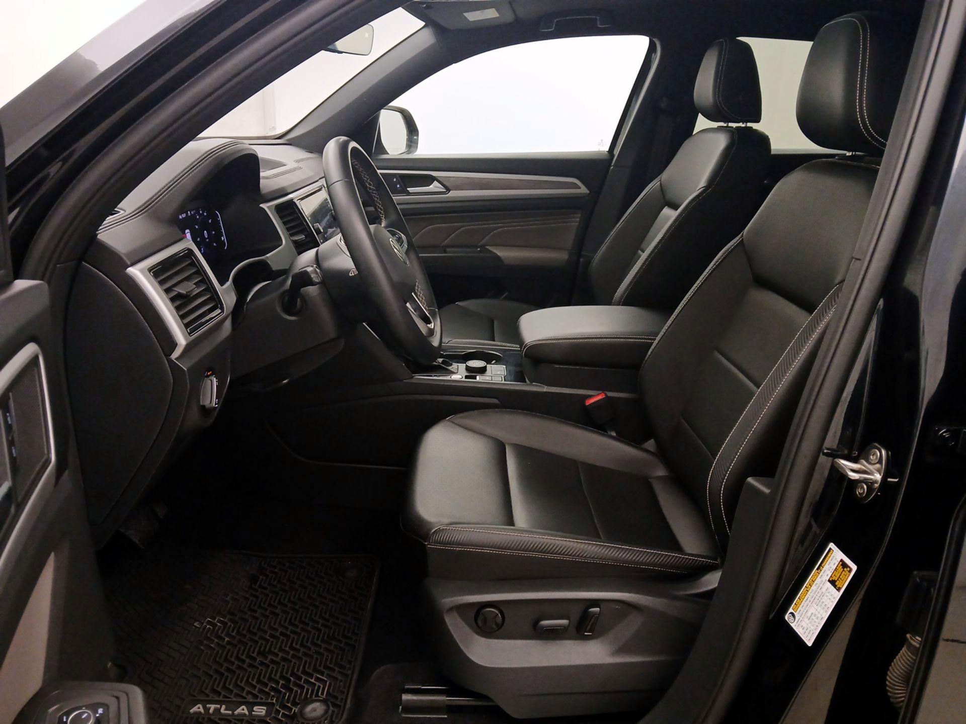 Thumbnail: 2023 Volkswagen Atlas - 11