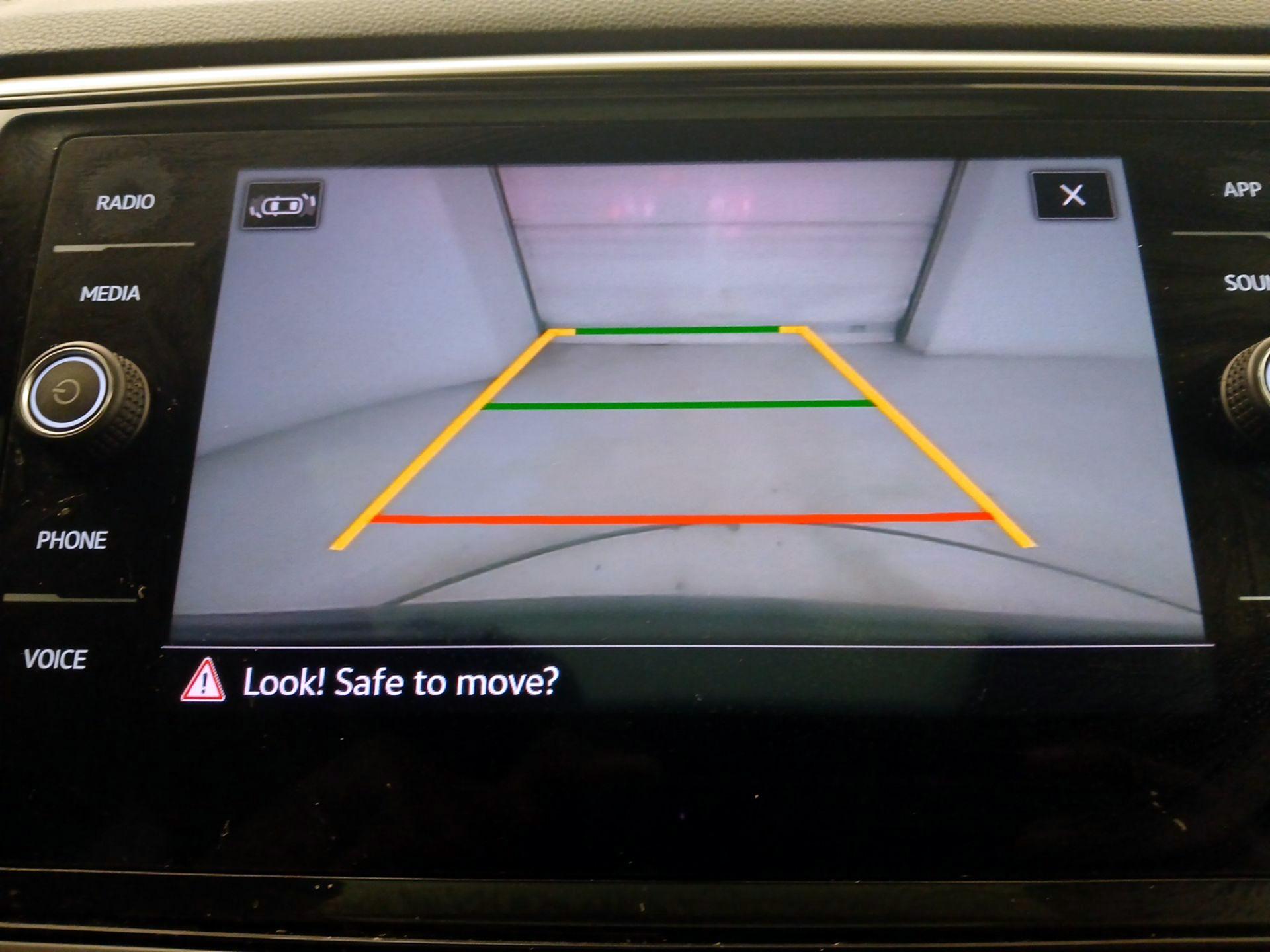 Thumbnail: 2023 Volkswagen Atlas - 14