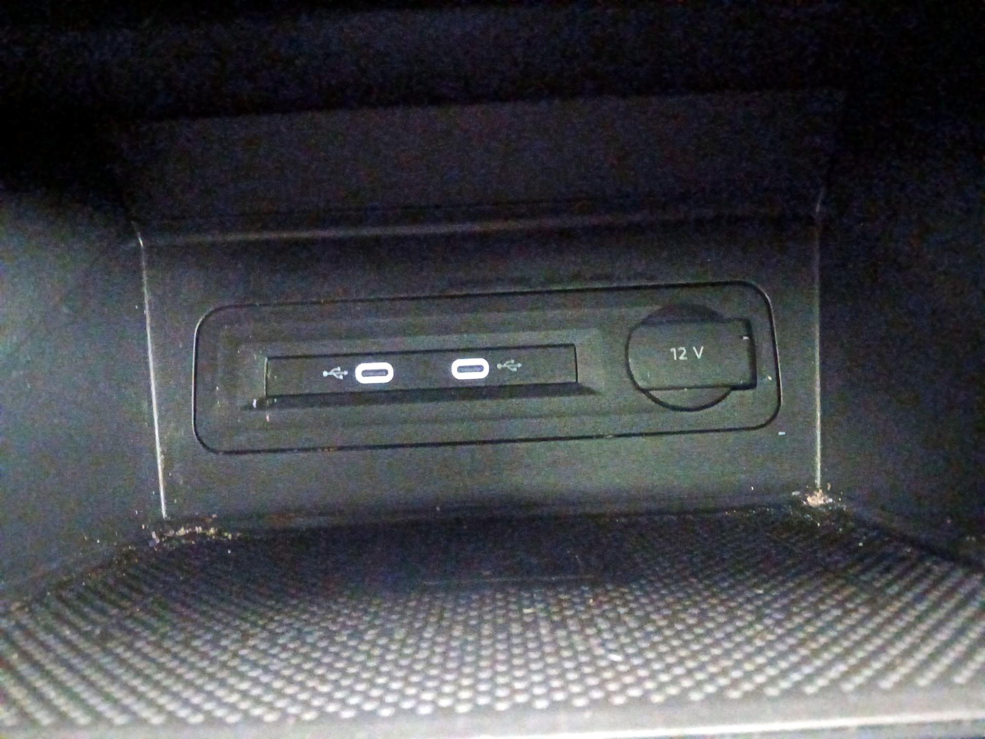 Thumbnail: 2023 Volkswagen Atlas - 18