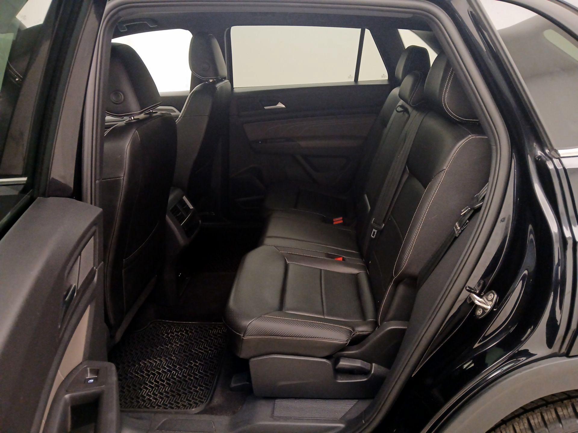 Thumbnail: 2023 Volkswagen Atlas - 20