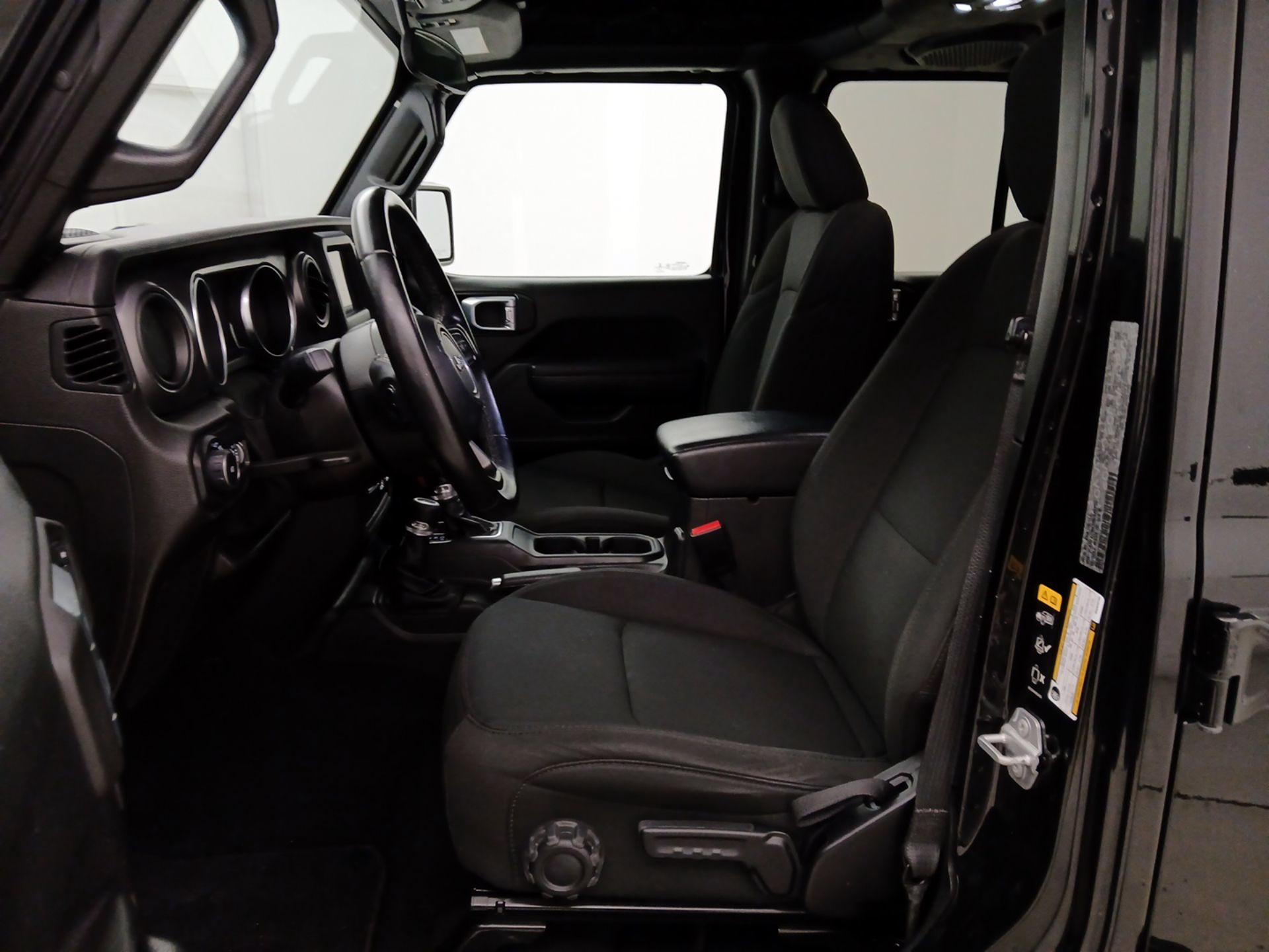 Thumbnail: 2021 Jeep Wrangler - 11