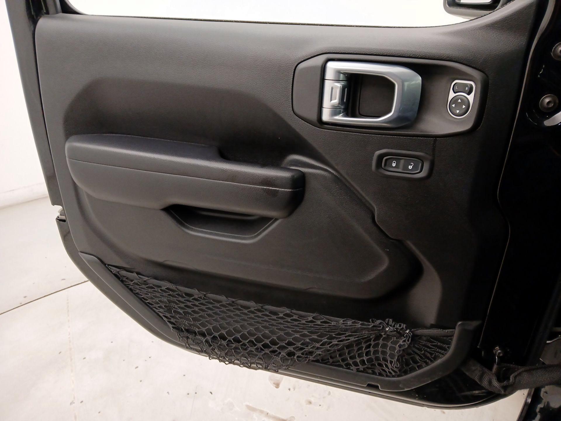 Thumbnail: 2021 Jeep Wrangler - 12