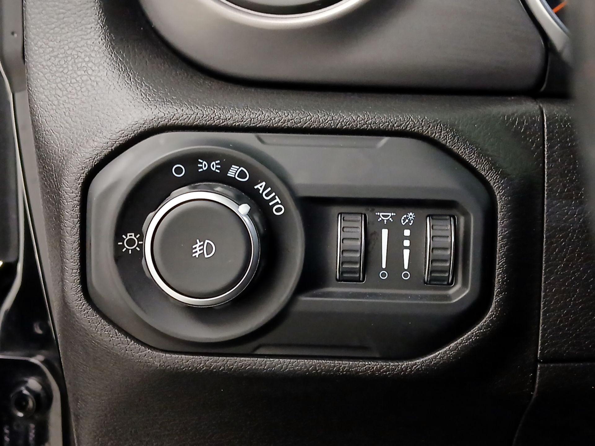 Thumbnail: 2021 Jeep Wrangler - 13