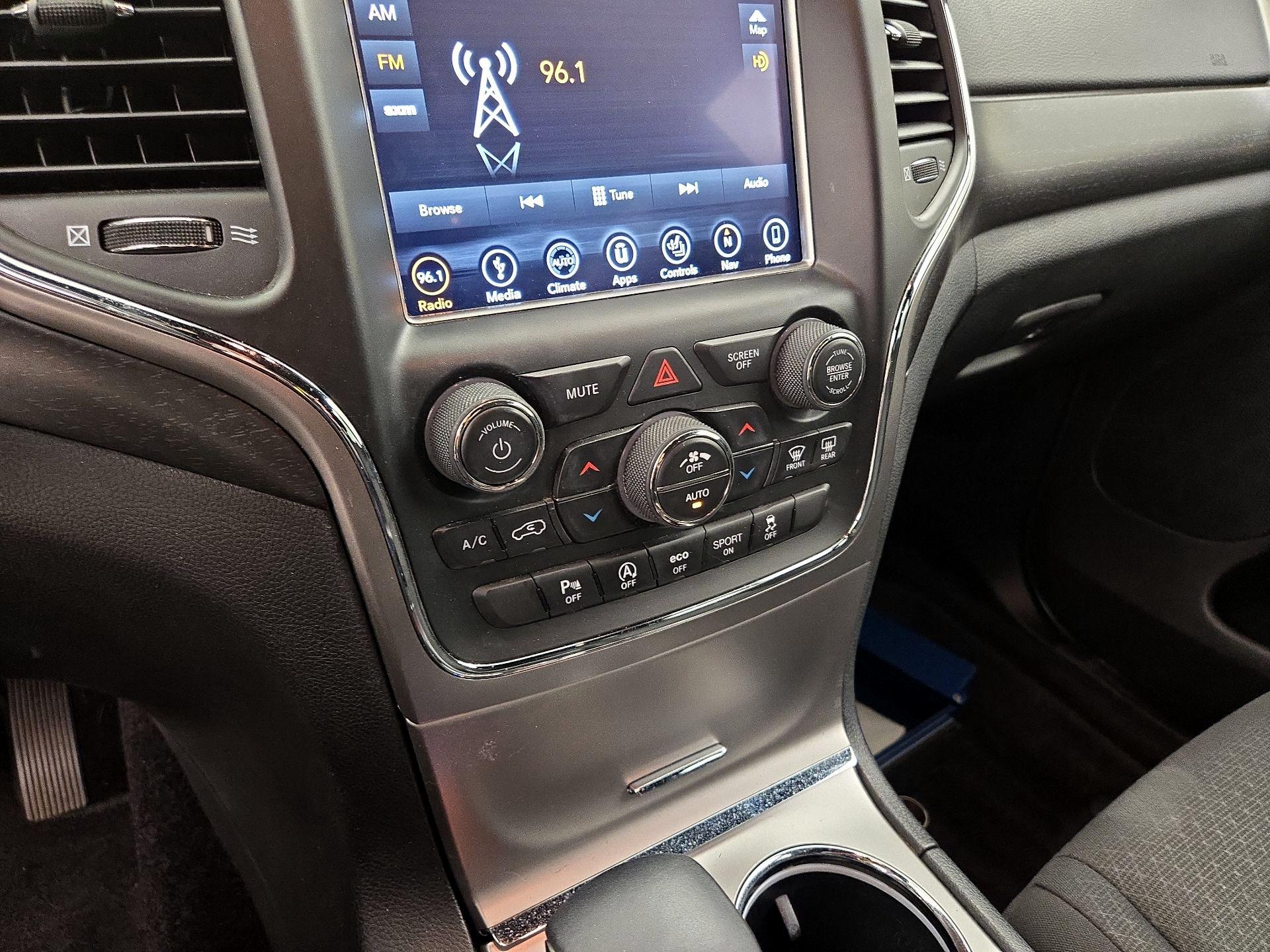 Thumbnail: 2018 Jeep Grand Cherokee - 17