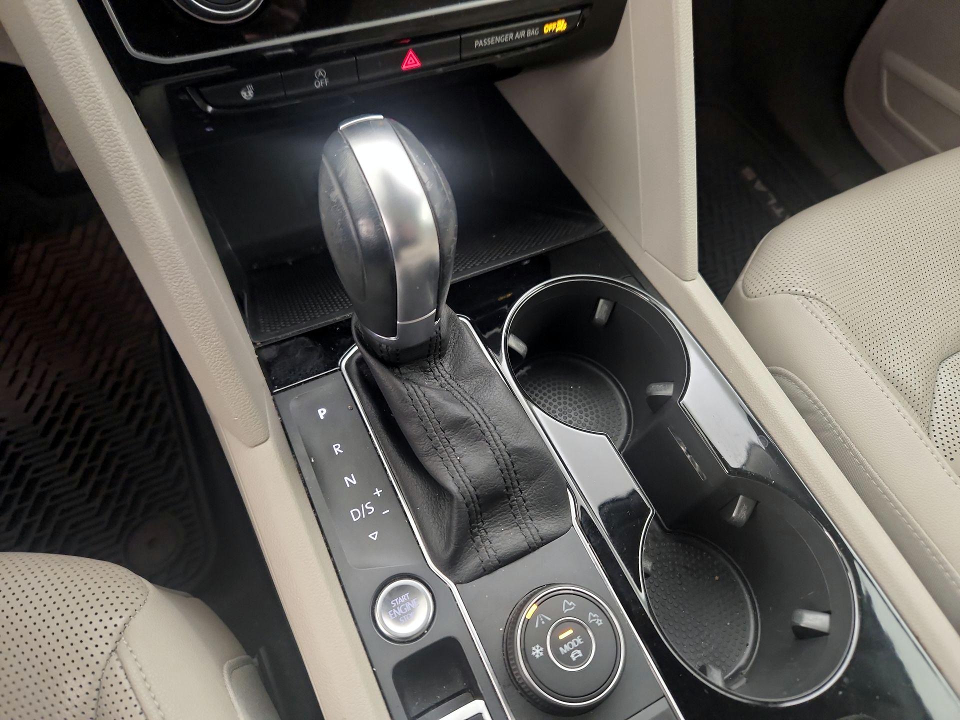 Thumbnail: 2019 Volkswagen Atlas - 18