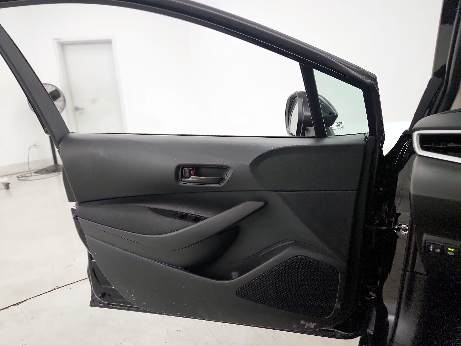 Thumbnail: 2025 Toyota Corolla - 12