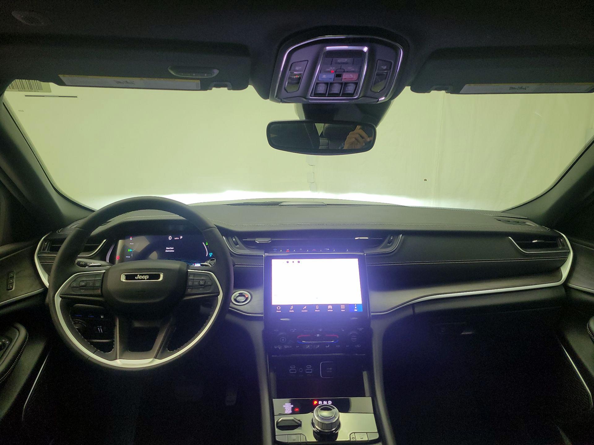 Thumbnail: 2024 Jeep Grand Cherokee - 8