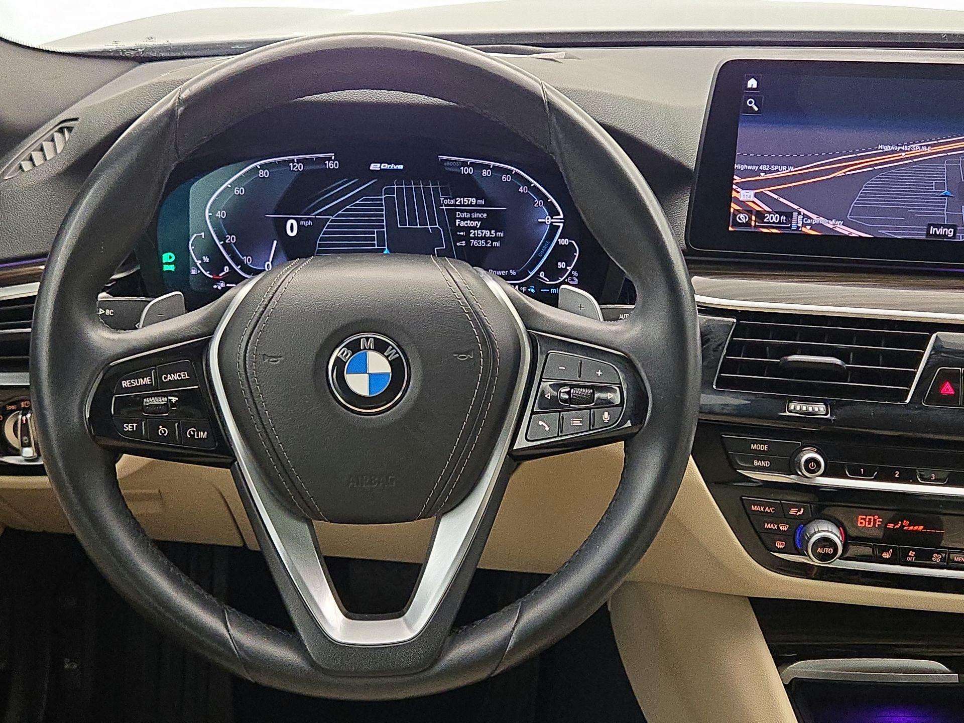 Thumbnail: 2021 BMW 5 Series - 10