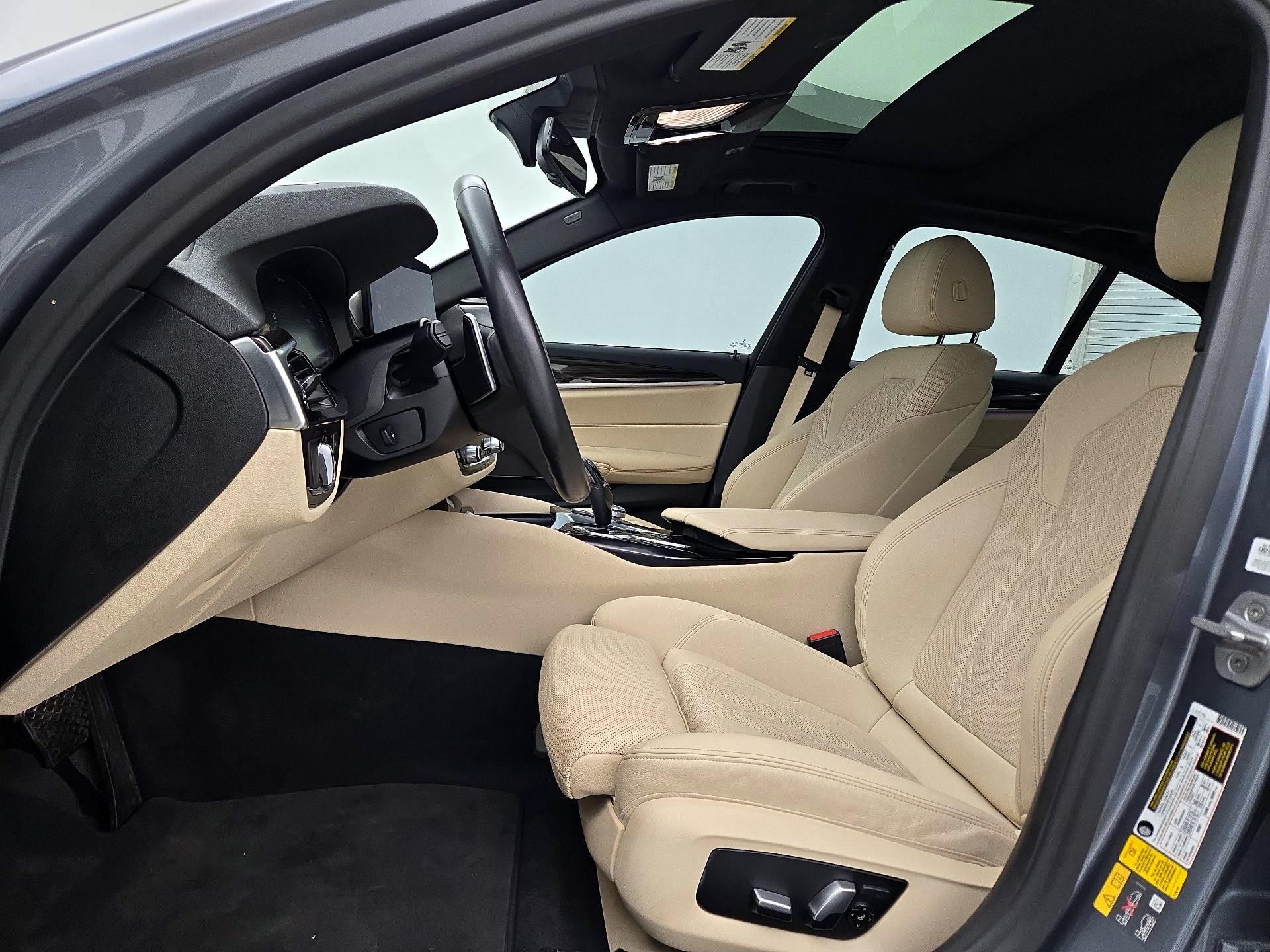 Thumbnail: 2021 BMW 5 Series - 11