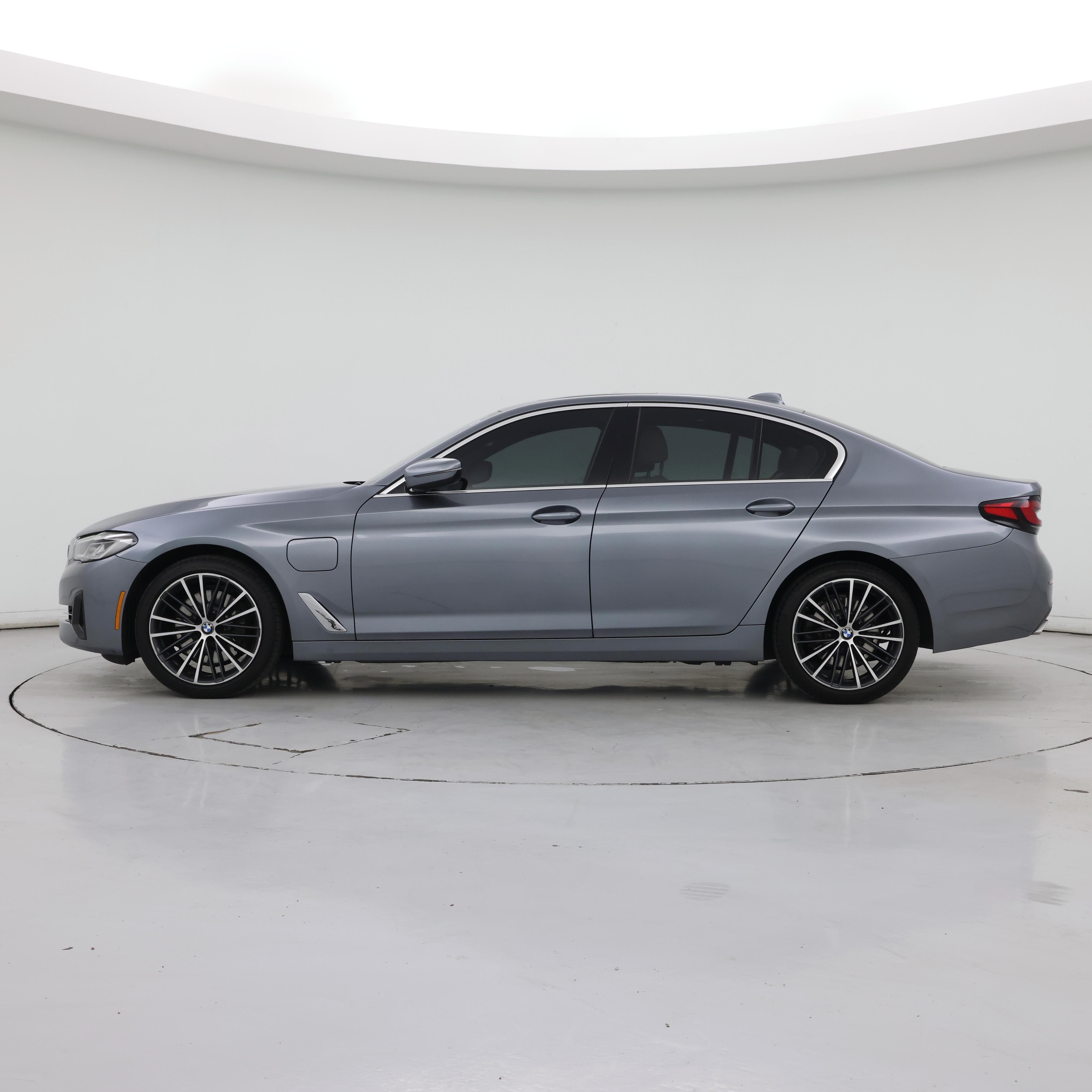 Thumbnail: 2021 BMW 5 Series - 3