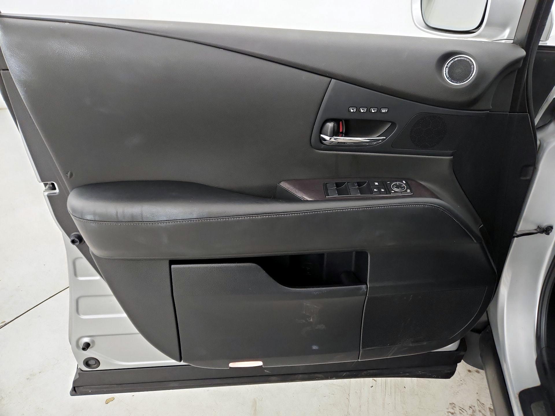 Thumbnail: 2015 Lexus RX - 12