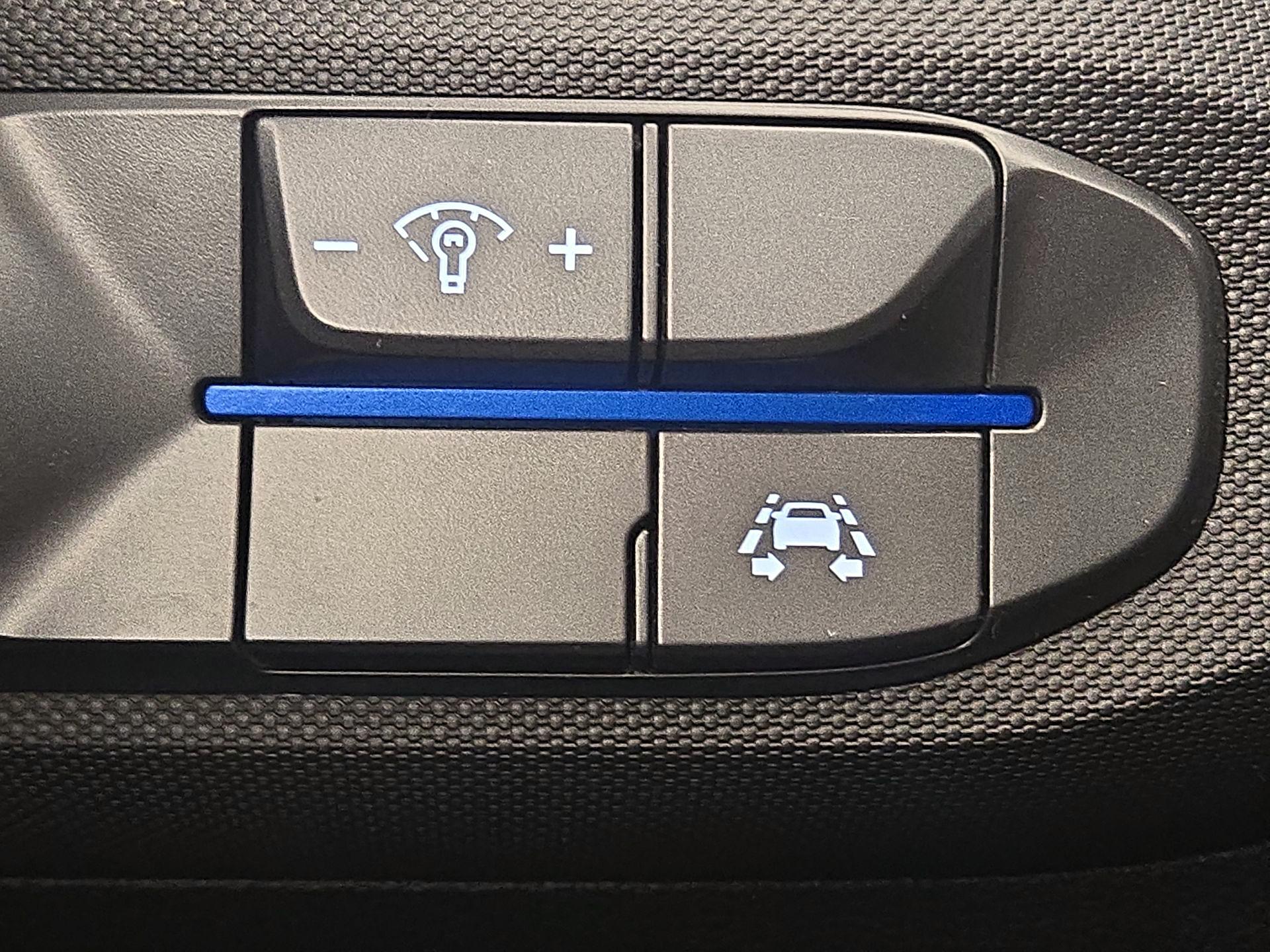 Thumbnail: 2020 Hyundai Veloster - 13