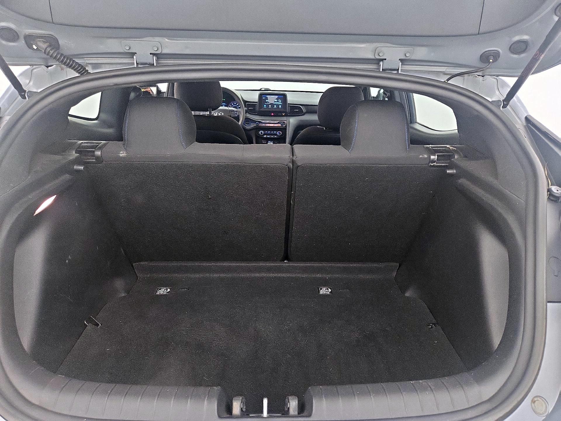 Thumbnail: 2020 Hyundai Veloster - 20