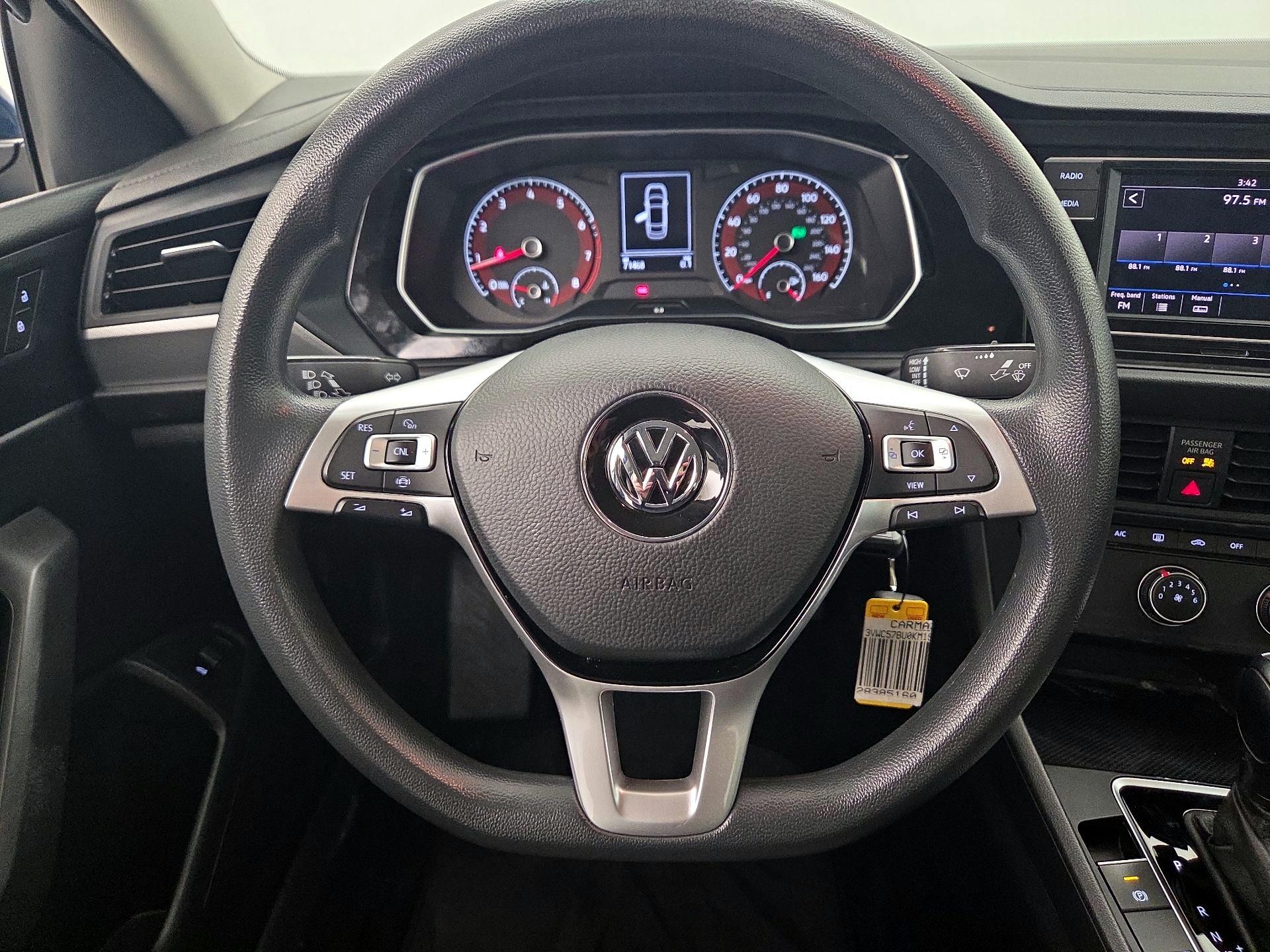 Thumbnail: 2019 Volkswagen Jetta - 10