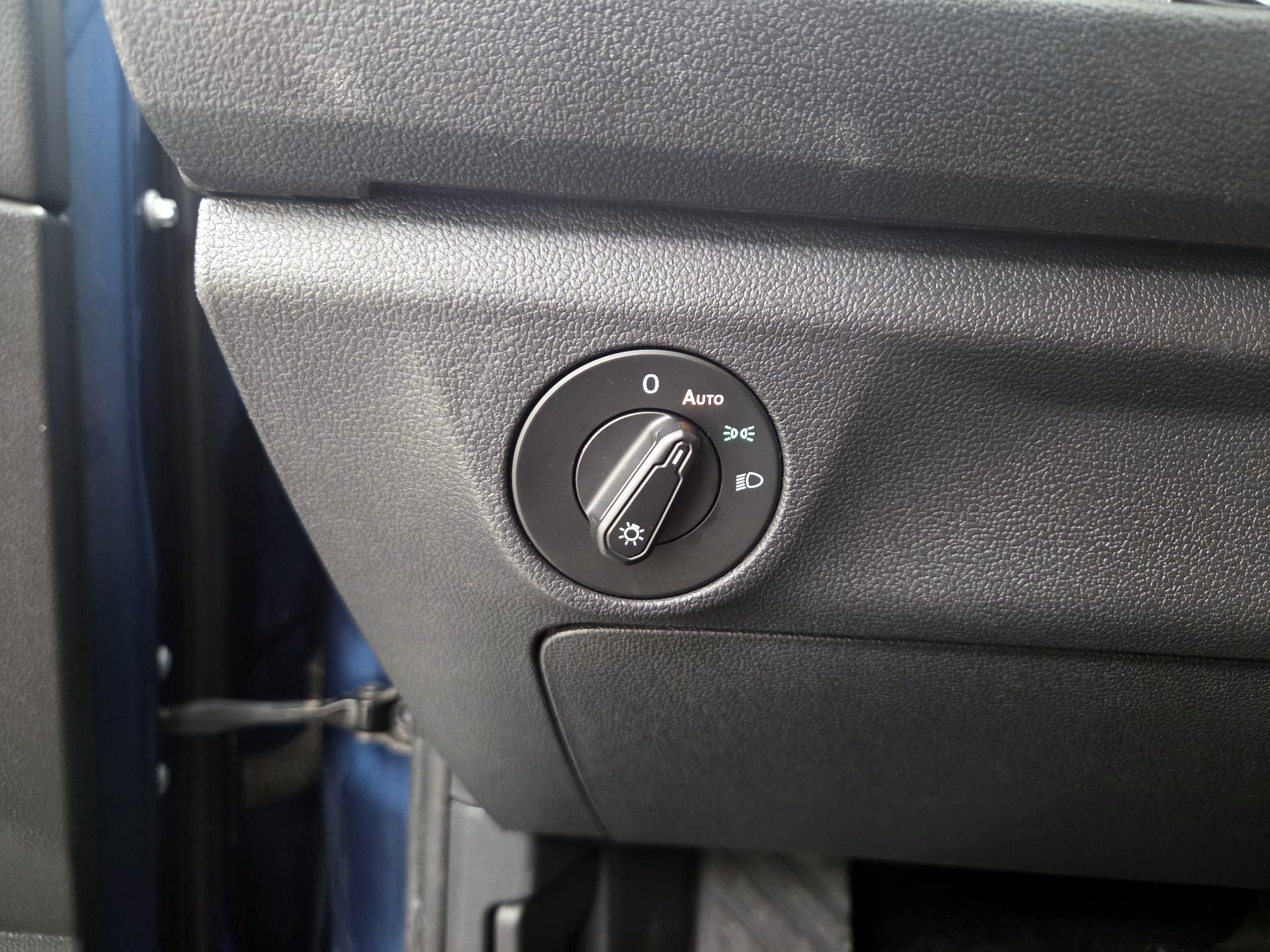 Thumbnail: 2019 Volkswagen Jetta - 13