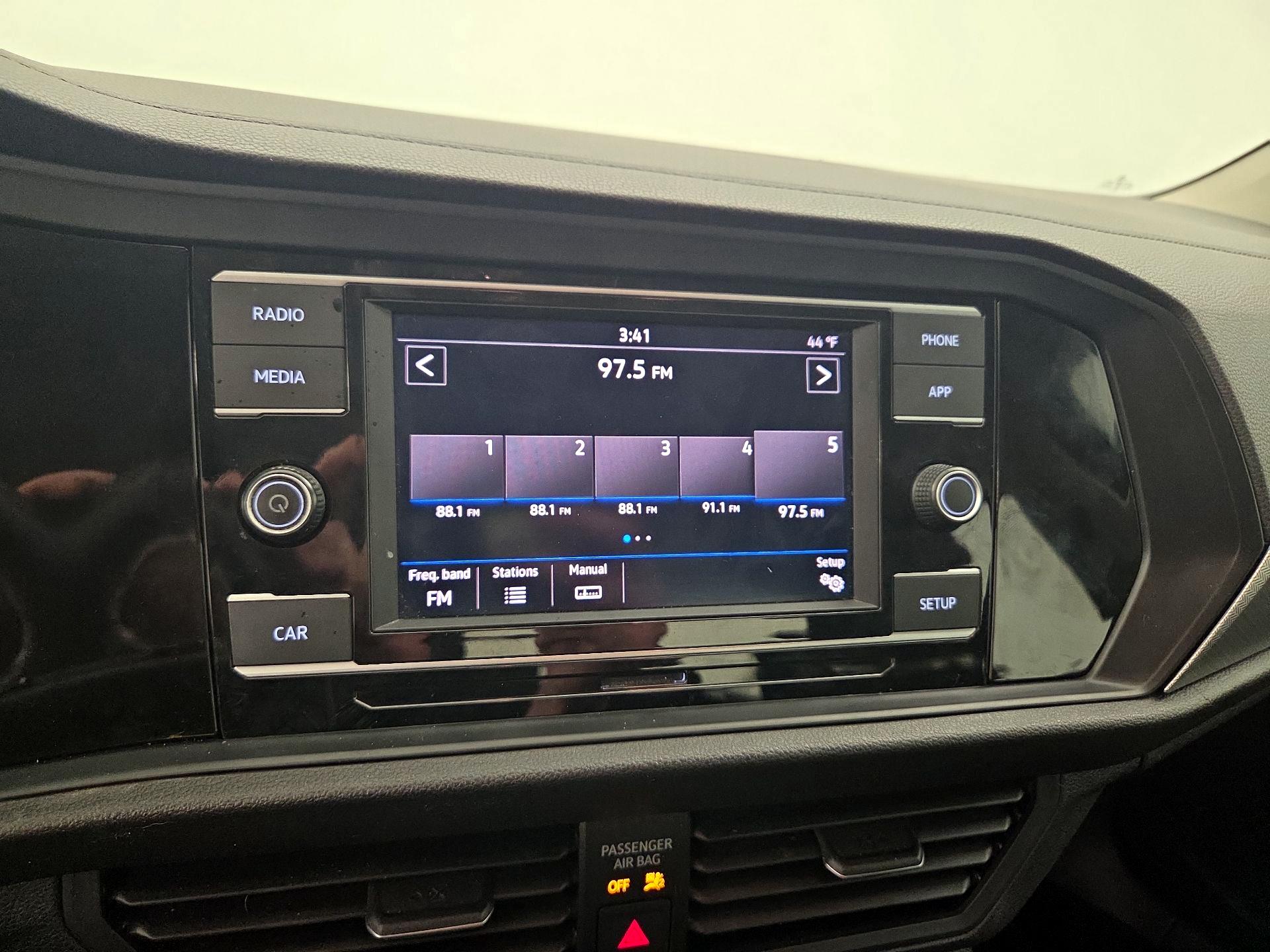 Thumbnail: 2019 Volkswagen Jetta - 15