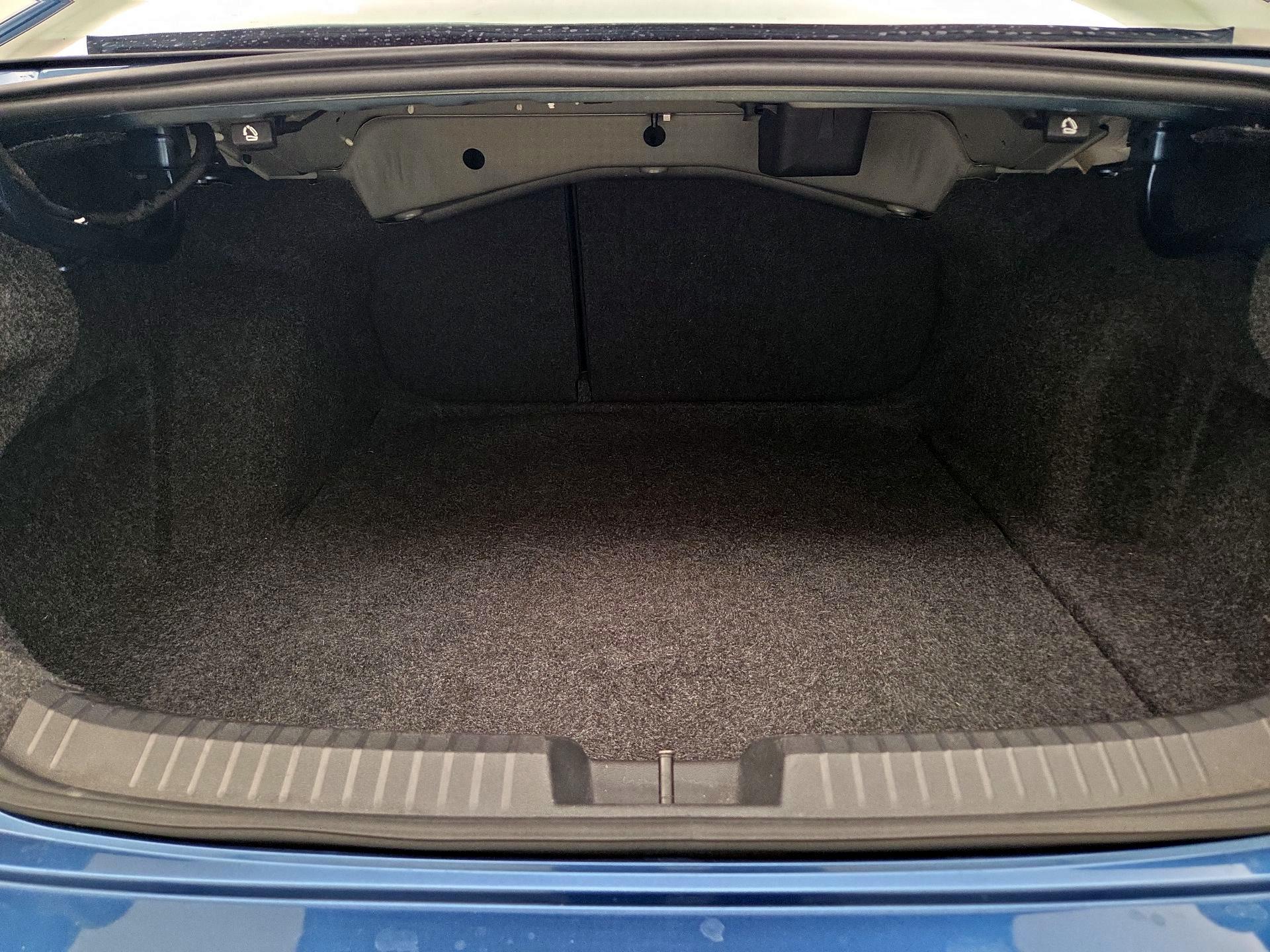 Thumbnail: 2019 Volkswagen Jetta - 20