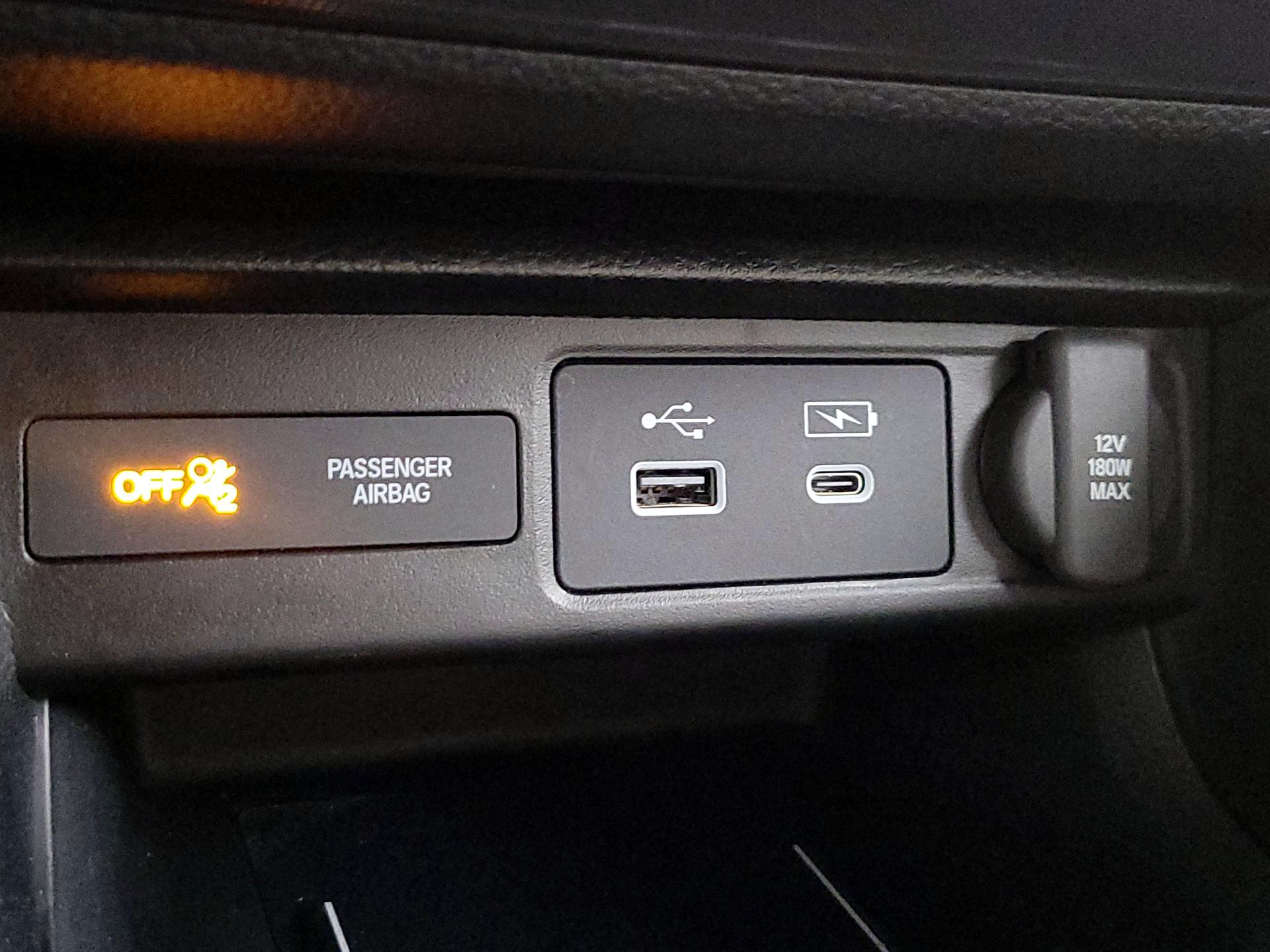 Thumbnail: 2023 Acura Integra - 18