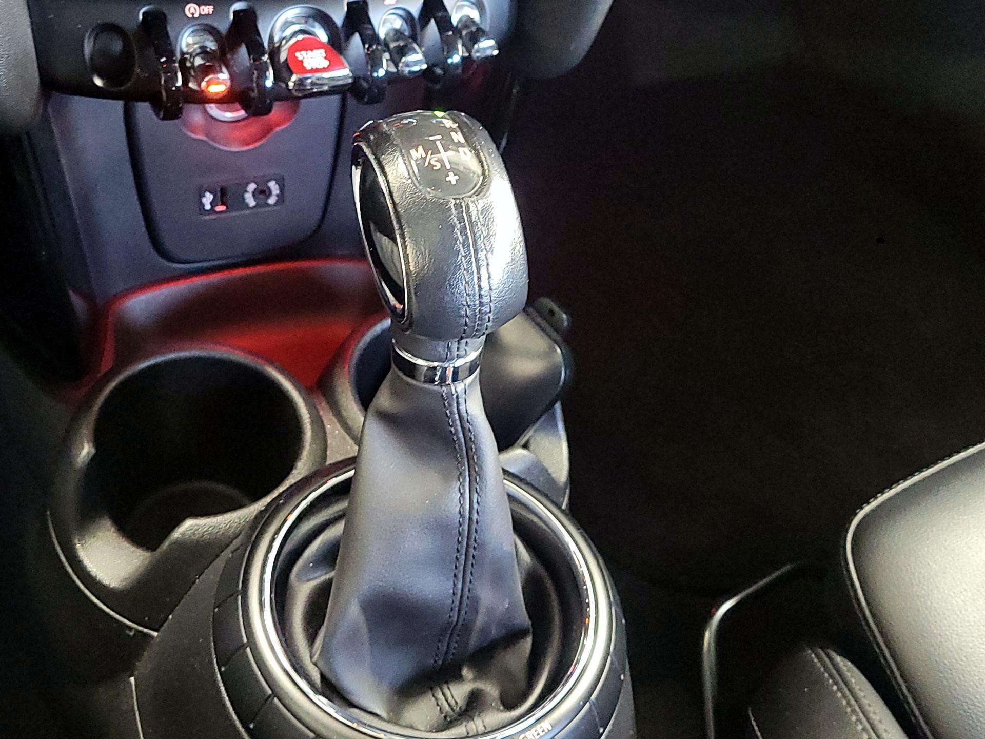 Thumbnail: 2016 MINI Cooper Hardtop - 14