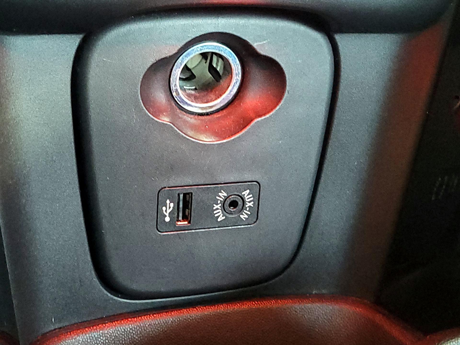 Thumbnail: 2016 MINI Cooper Hardtop - 15