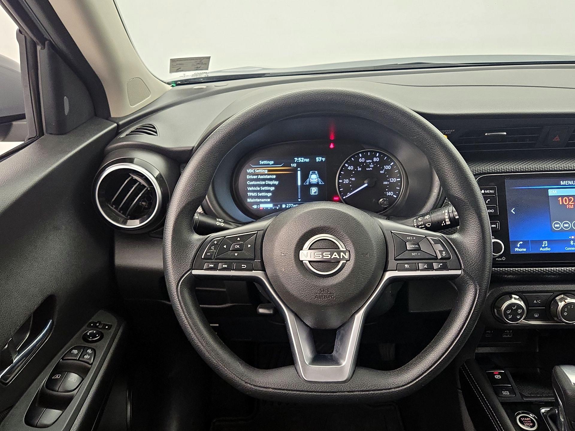 Thumbnail: 2023 Nissan Kicks - 10