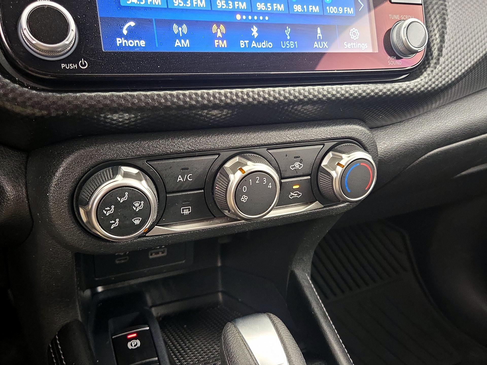 Thumbnail: 2023 Nissan Kicks - 16