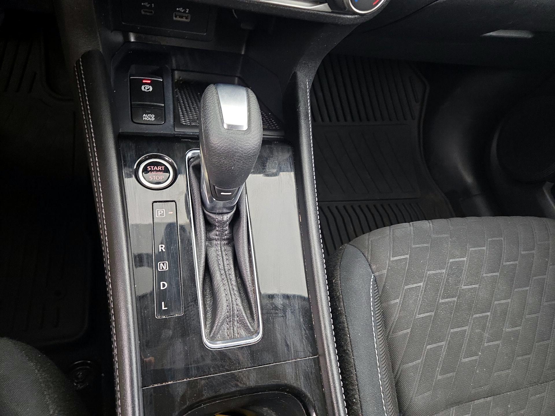 Thumbnail: 2023 Nissan Kicks - 17