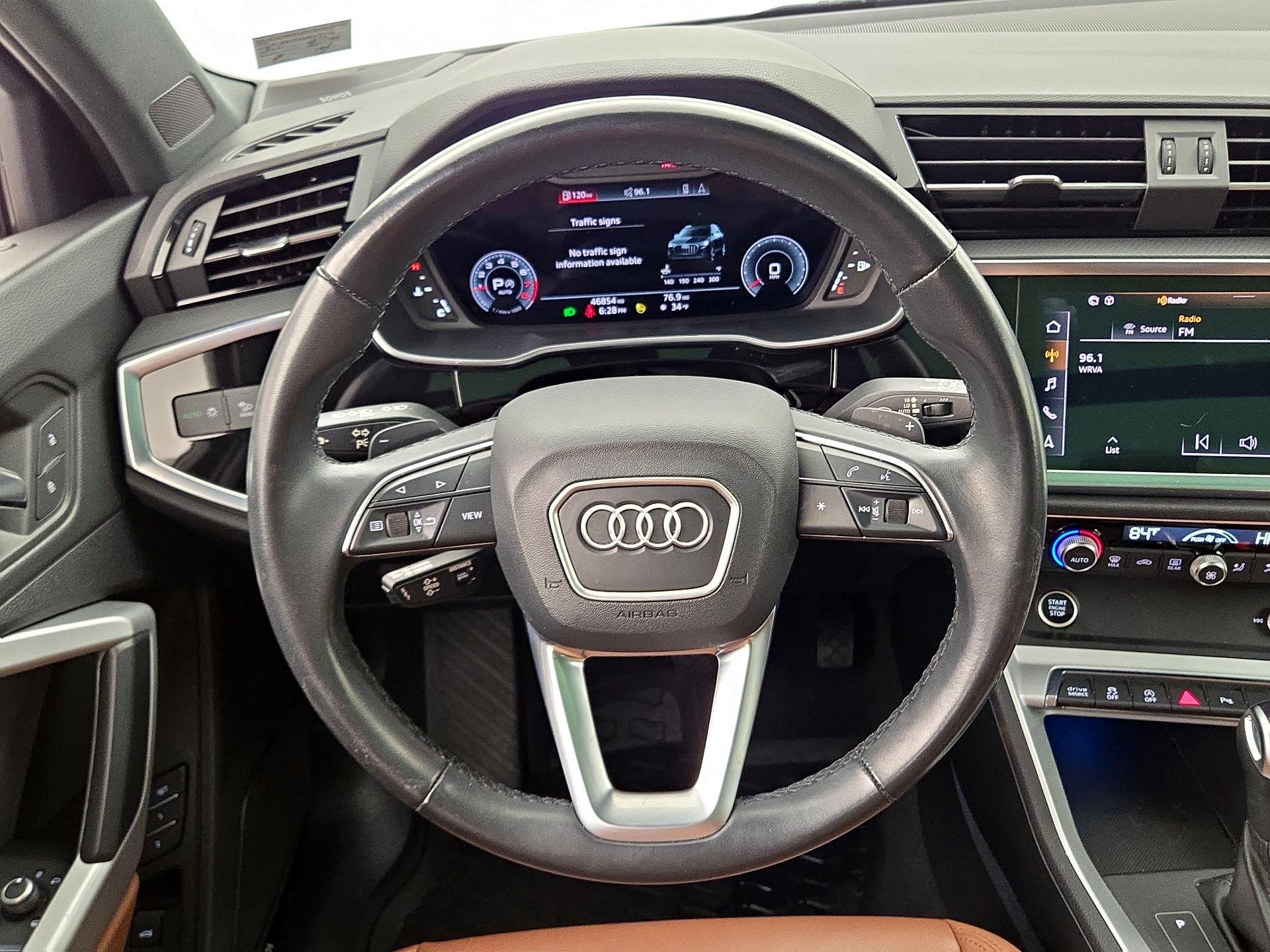 Thumbnail: 2022 Audi Q3 - 10