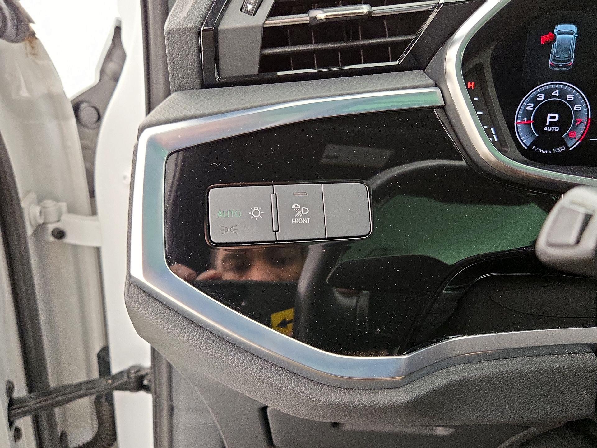 Thumbnail: 2022 Audi Q3 - 13