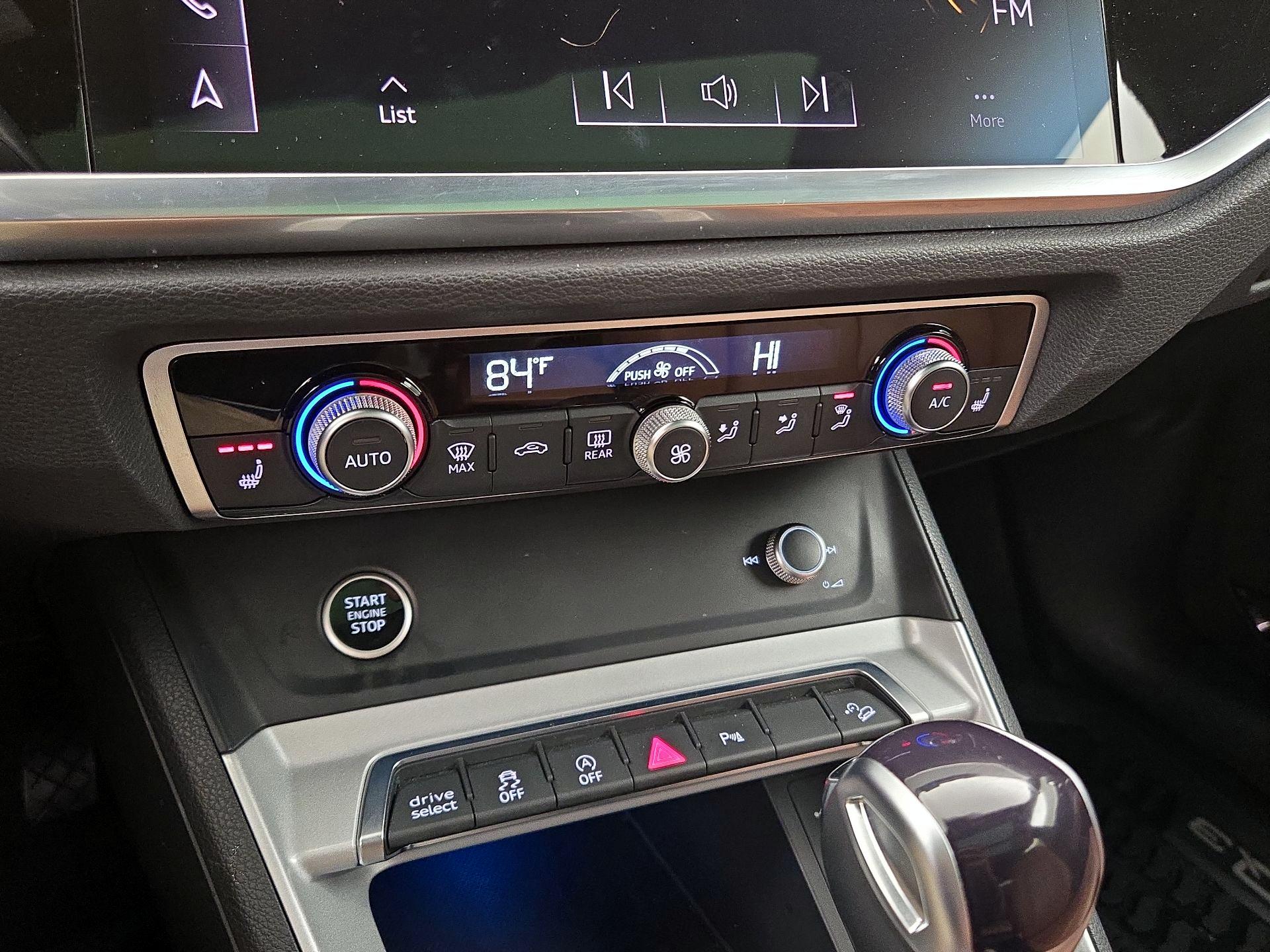 Thumbnail: 2022 Audi Q3 - 17