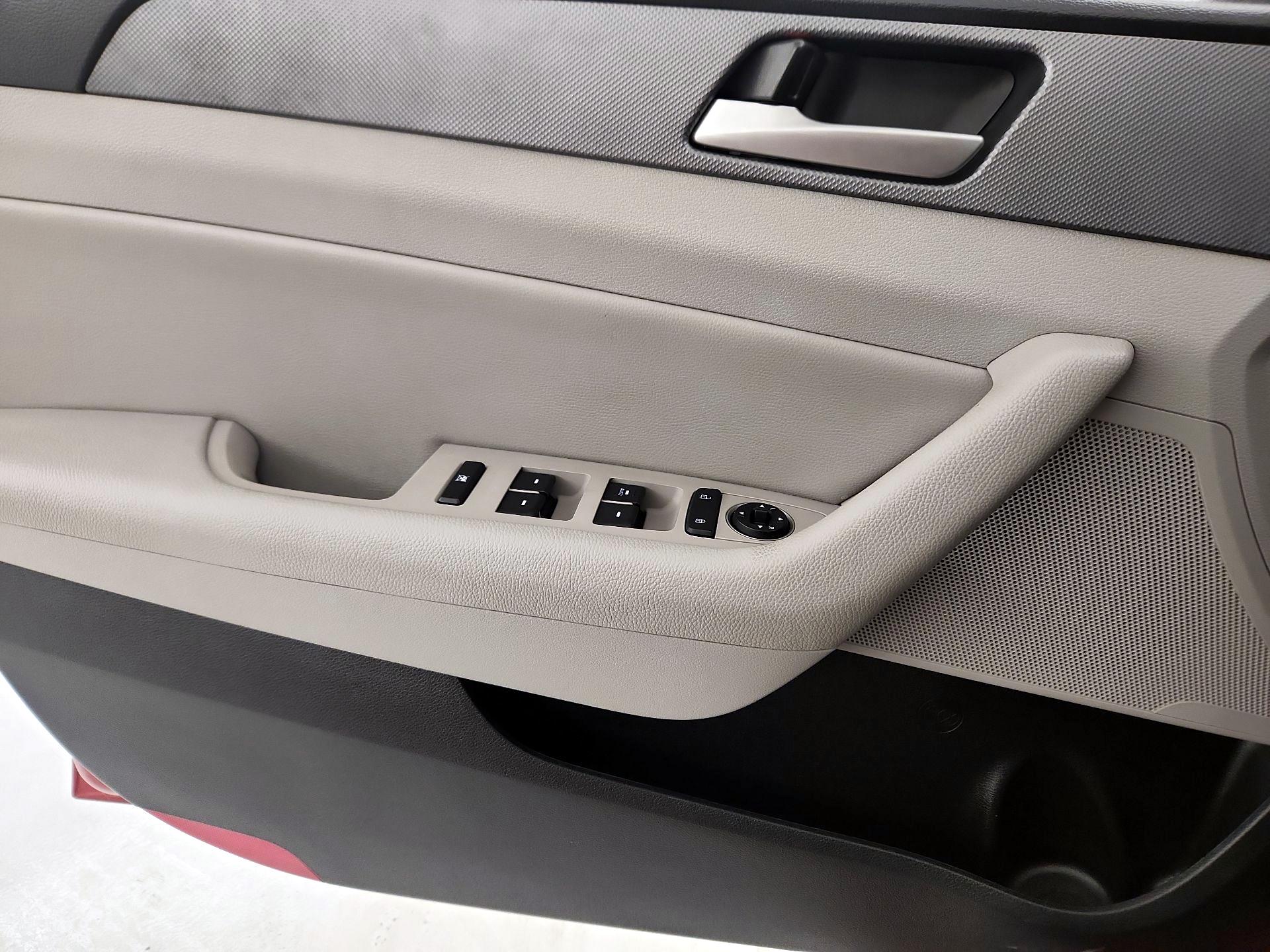 Thumbnail: 2018 Hyundai Sonata - 12