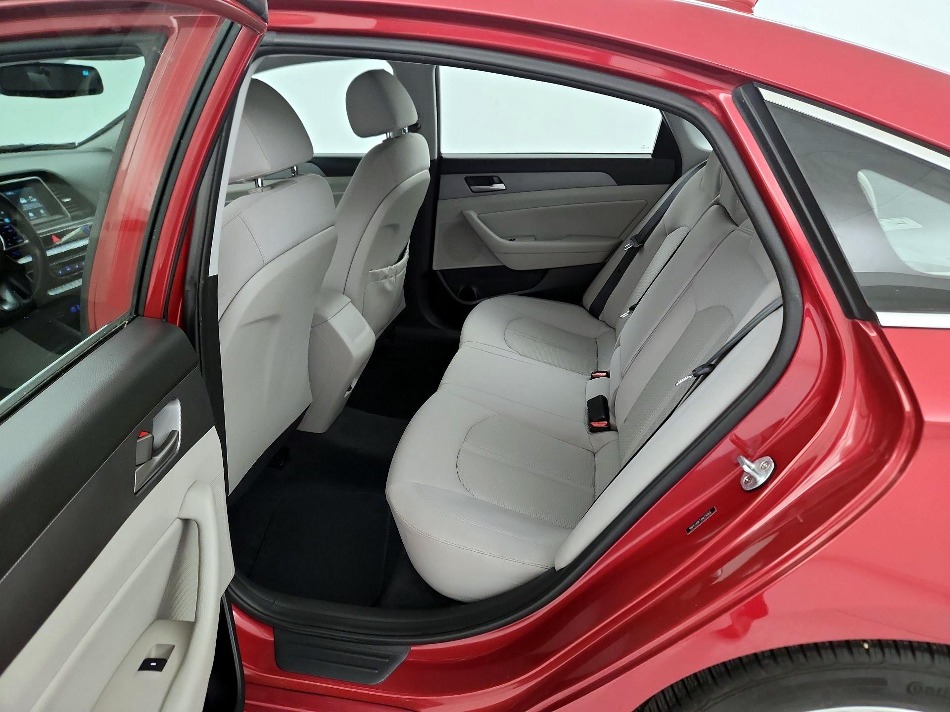 Thumbnail: 2018 Hyundai Sonata - 19