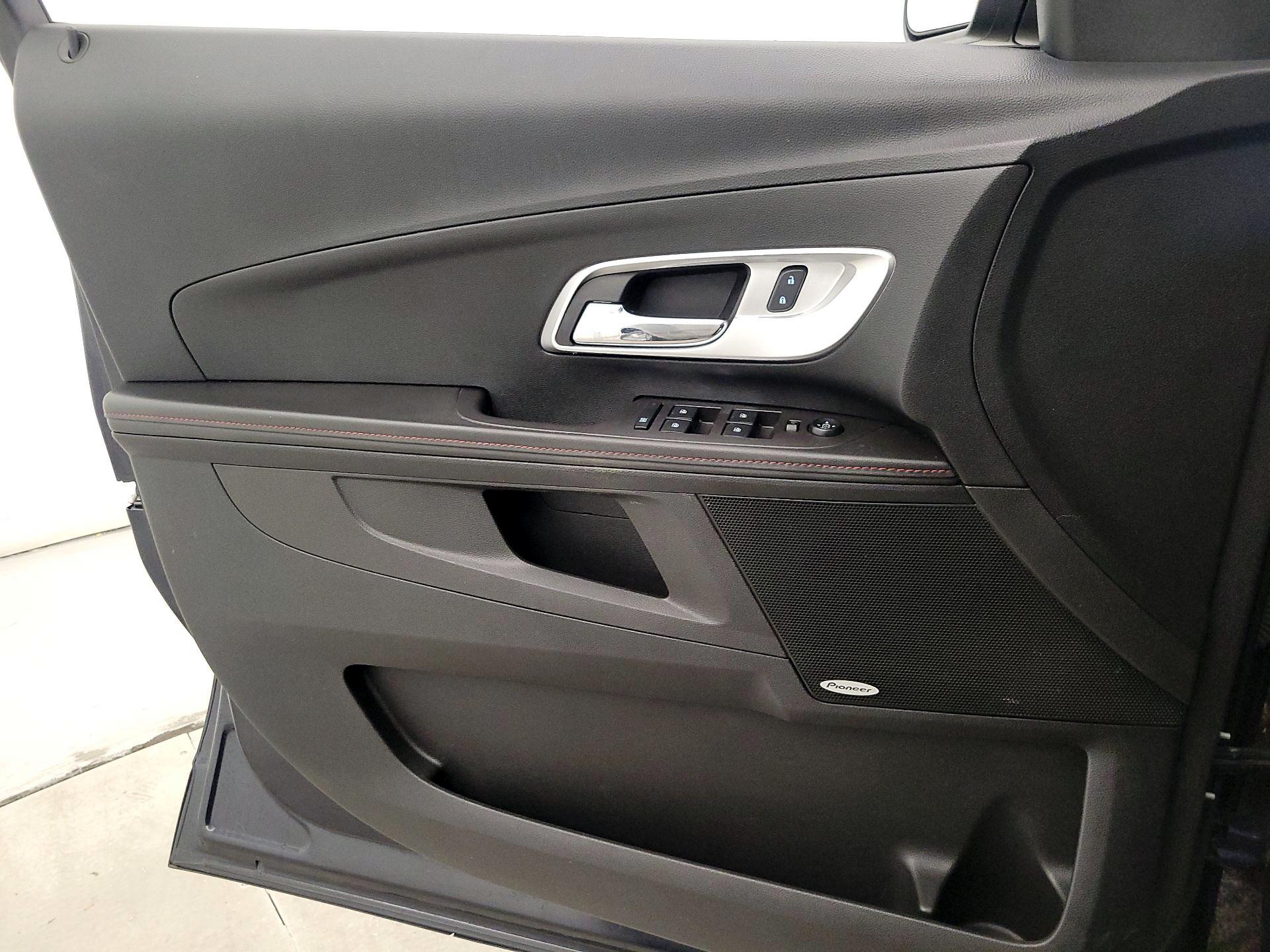 Thumbnail: 2015 Chevrolet Equinox - 12