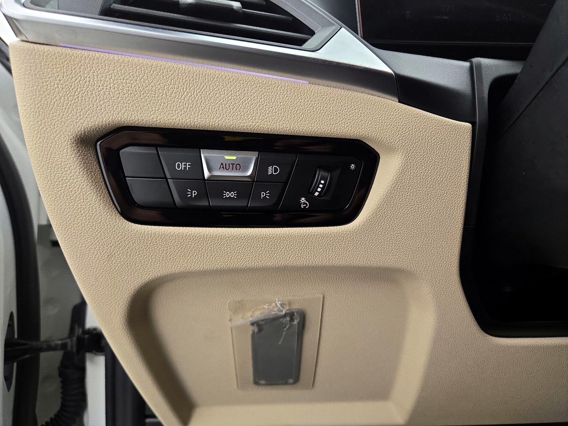 Thumbnail: 2024 BMW 3 Series - 13