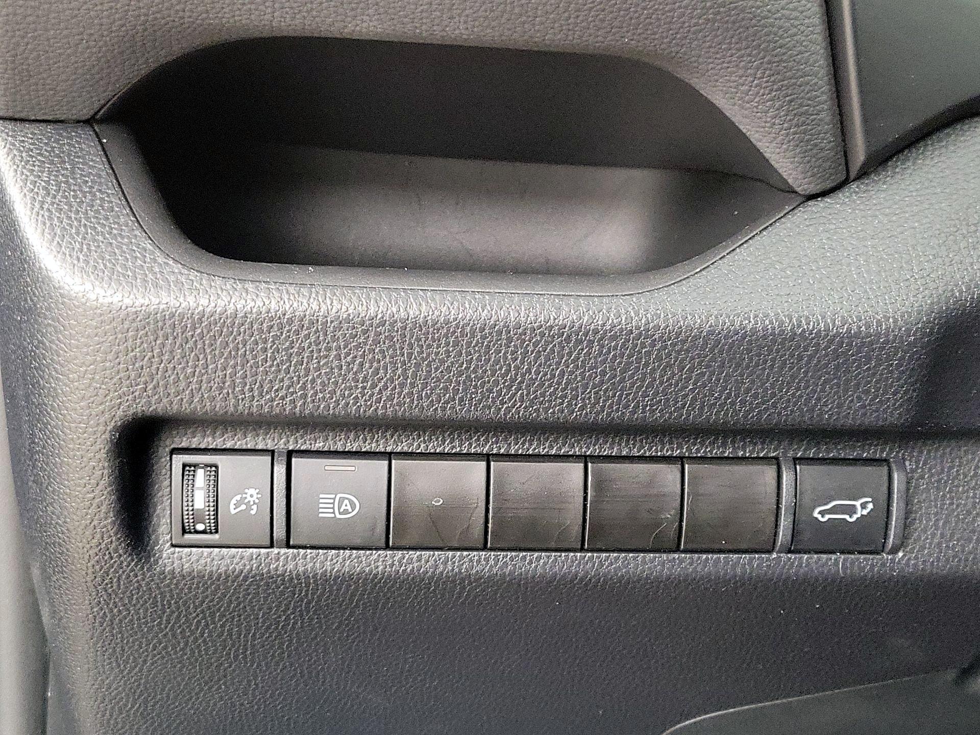 Thumbnail: 2023 Toyota RAV4 - 13