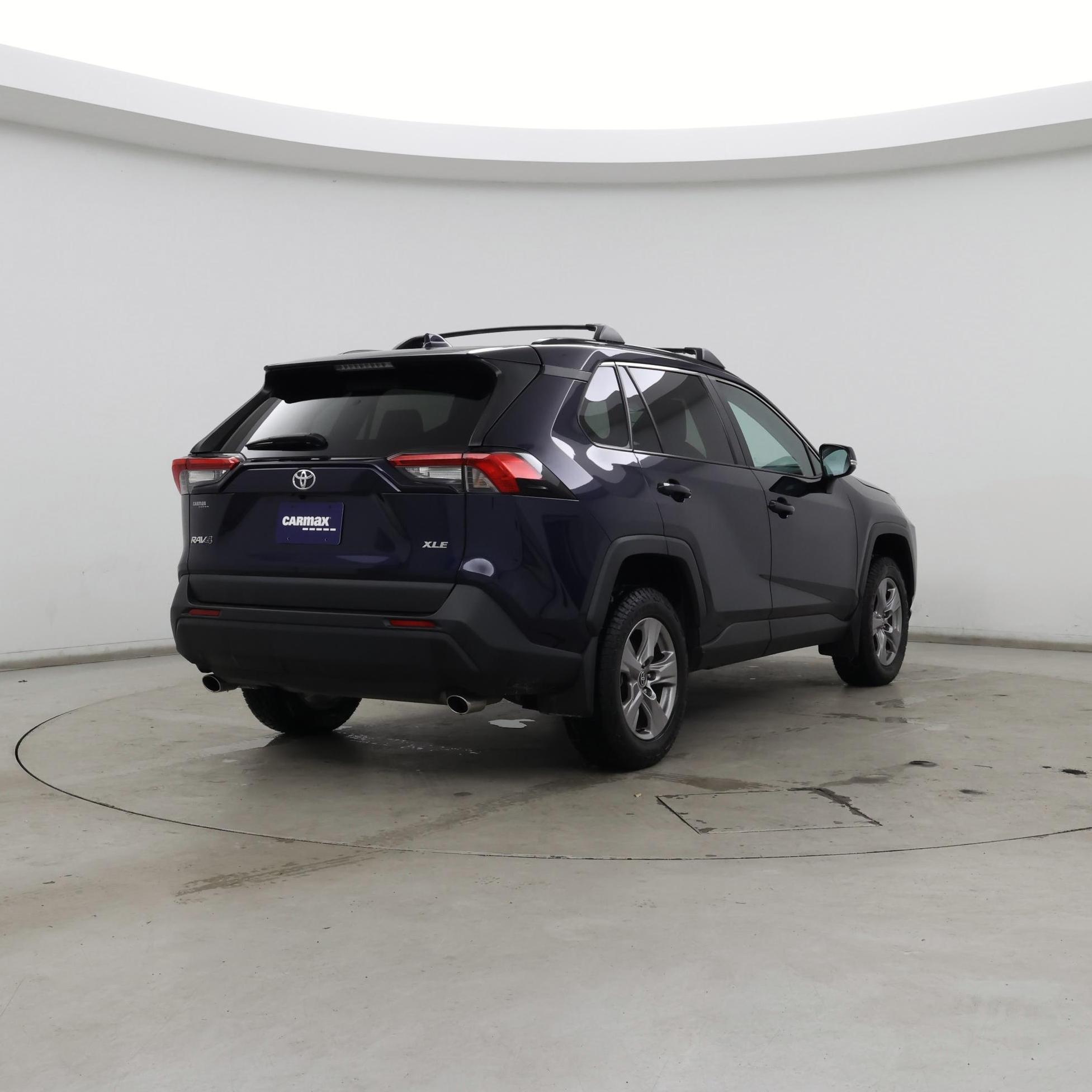 Thumbnail: 2023 Toyota RAV4 - 8